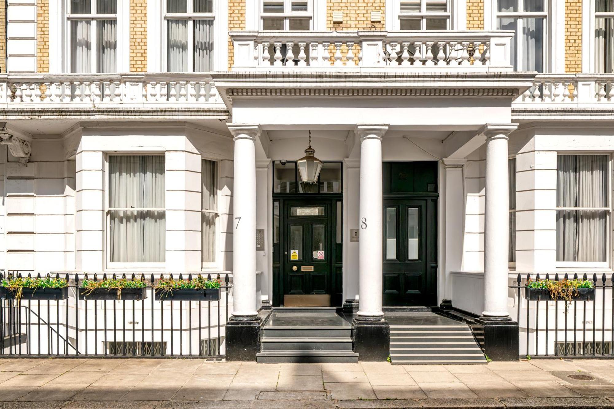 Manson Place Apart-hotel 4*