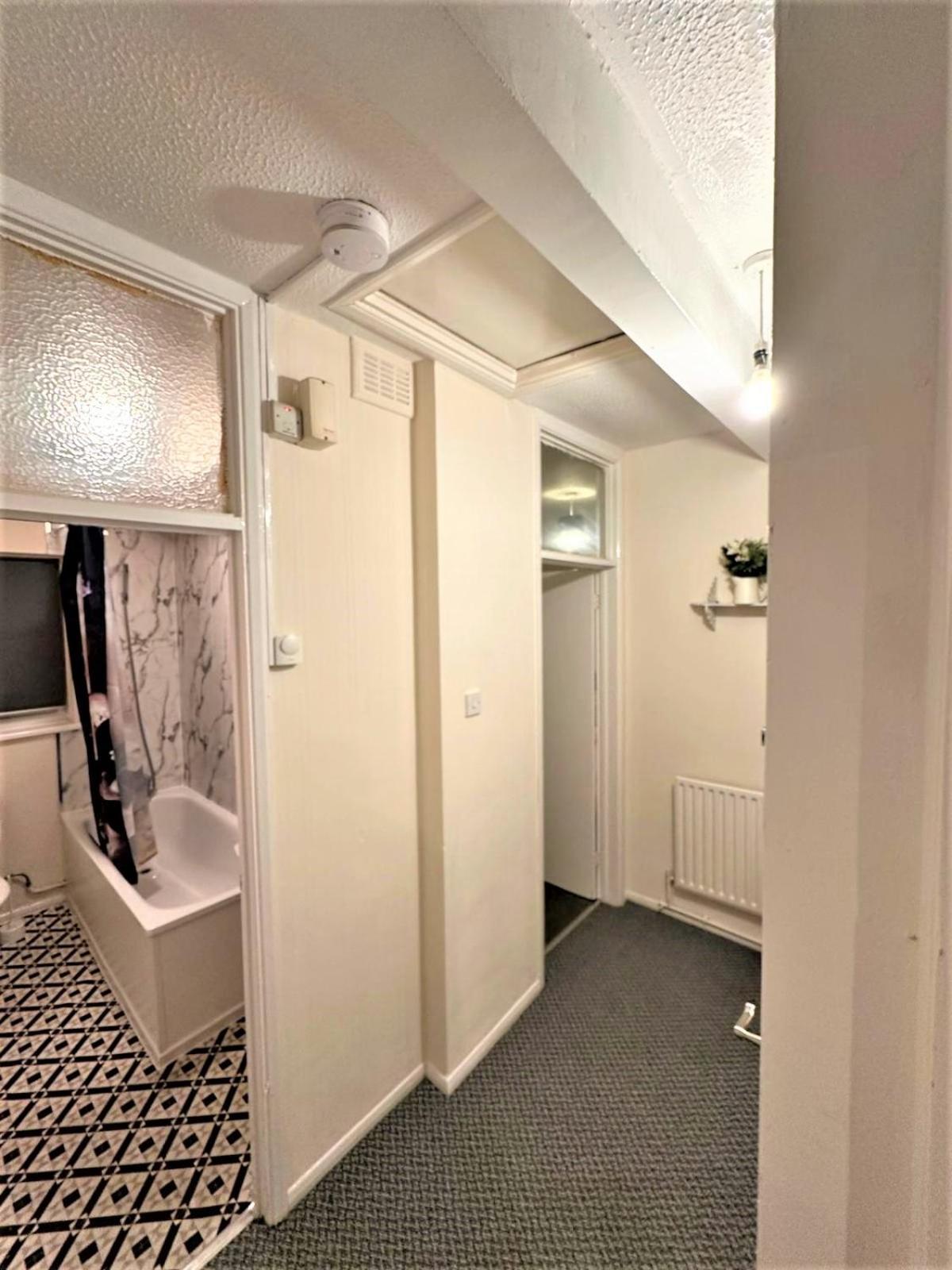 Appartement Beautiful Two Bedroom Near O2 Arena *