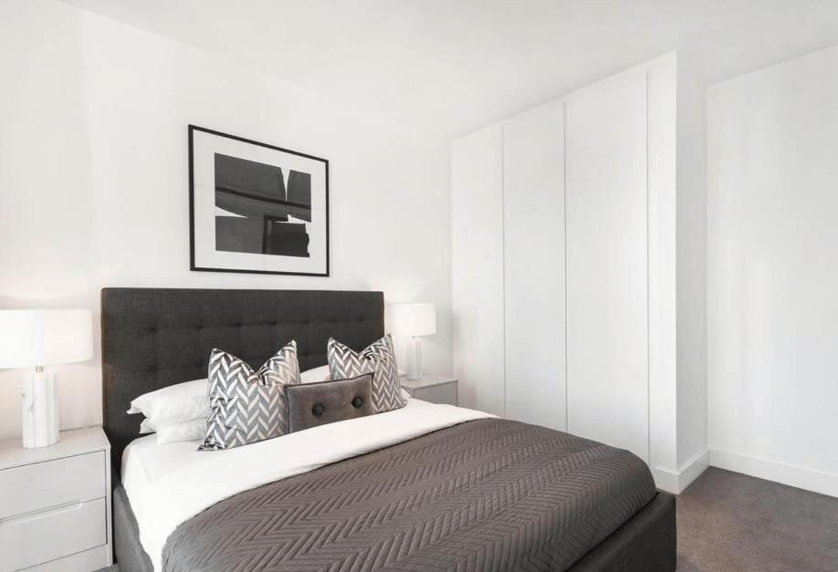 Luxury Balcony Apartment, Canary Wharf Londres
