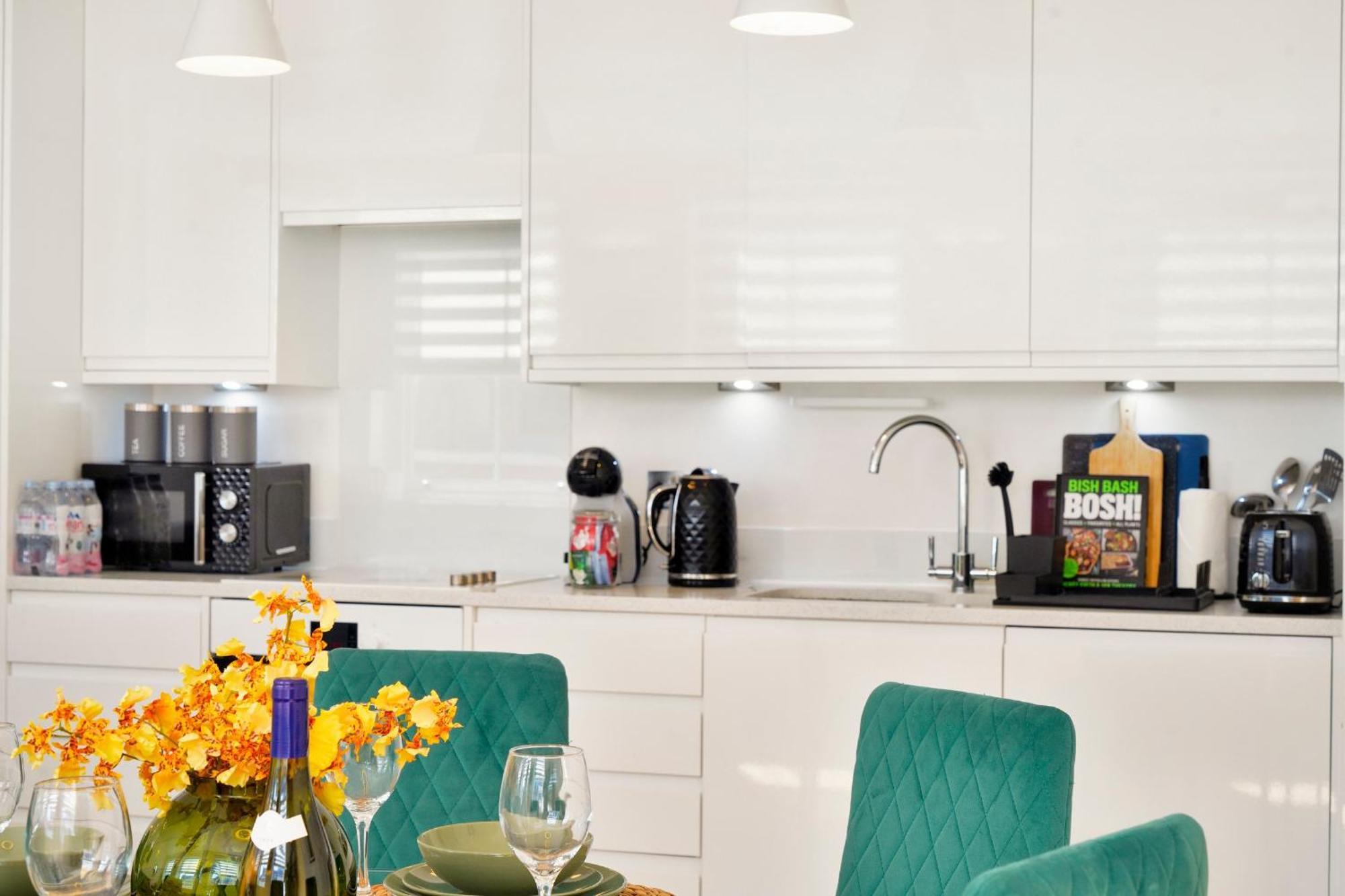 Two Bed By Livestay Short Lets & Serviced Near Oxford Circus Apartment London