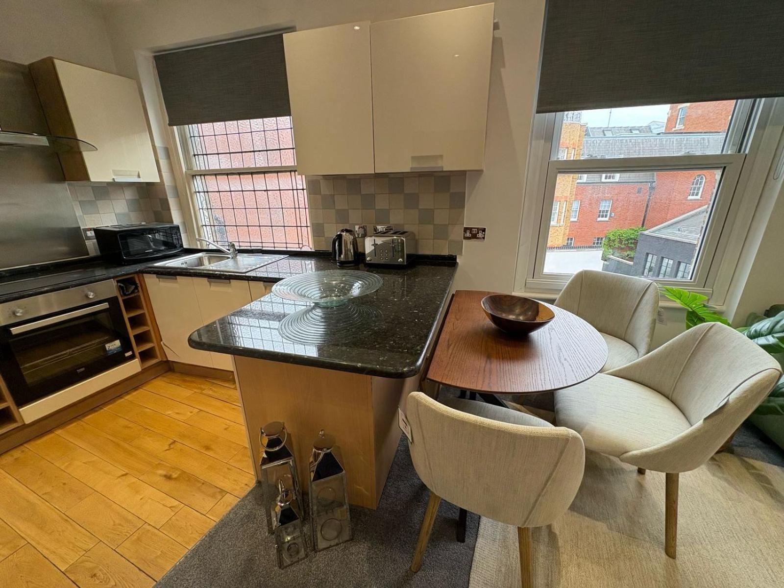 Estatesmen Mount Street Mayfair Flat * Londres