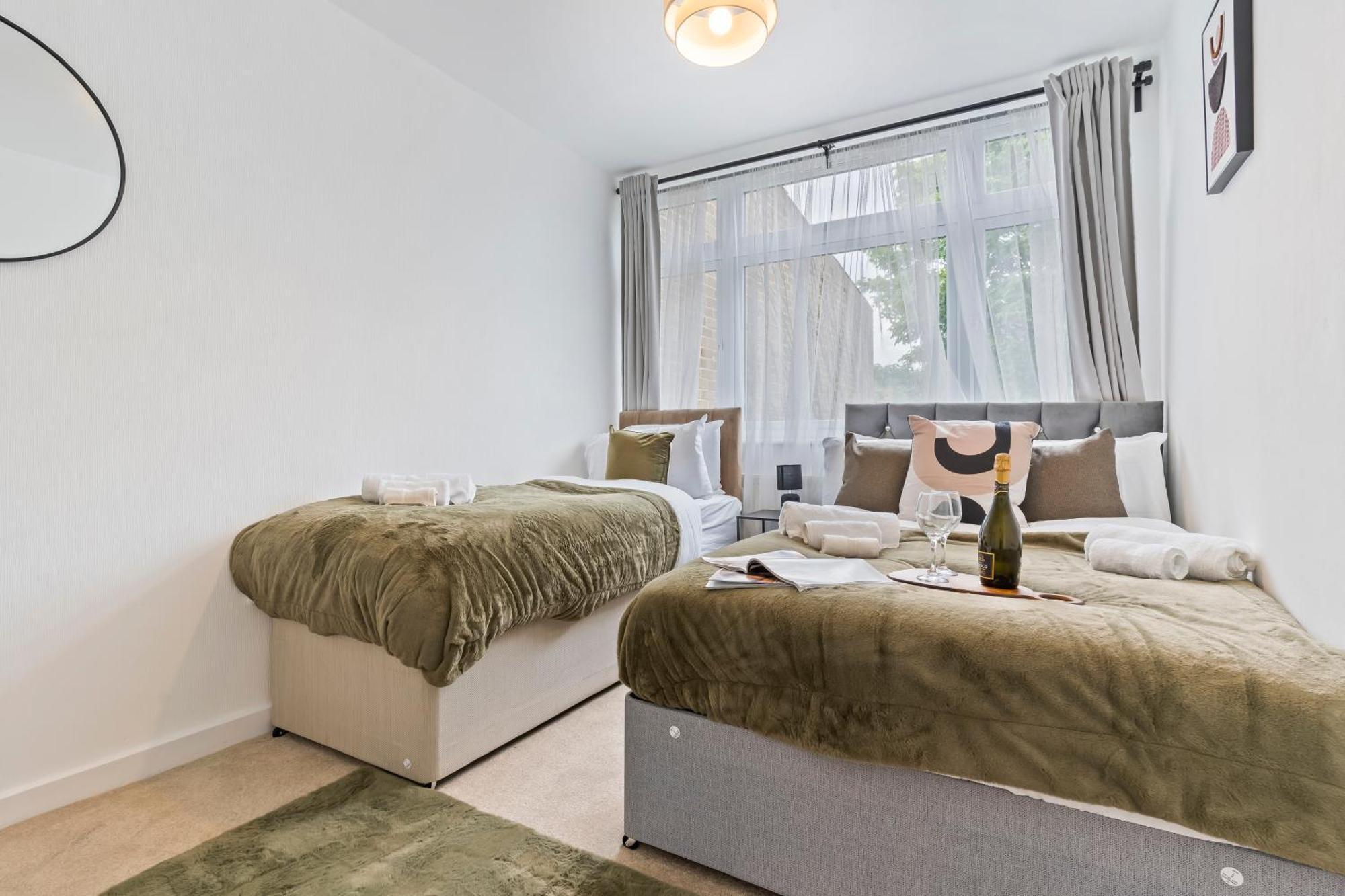 Wembley Stadium 4 Bed Pad Free Parking * London