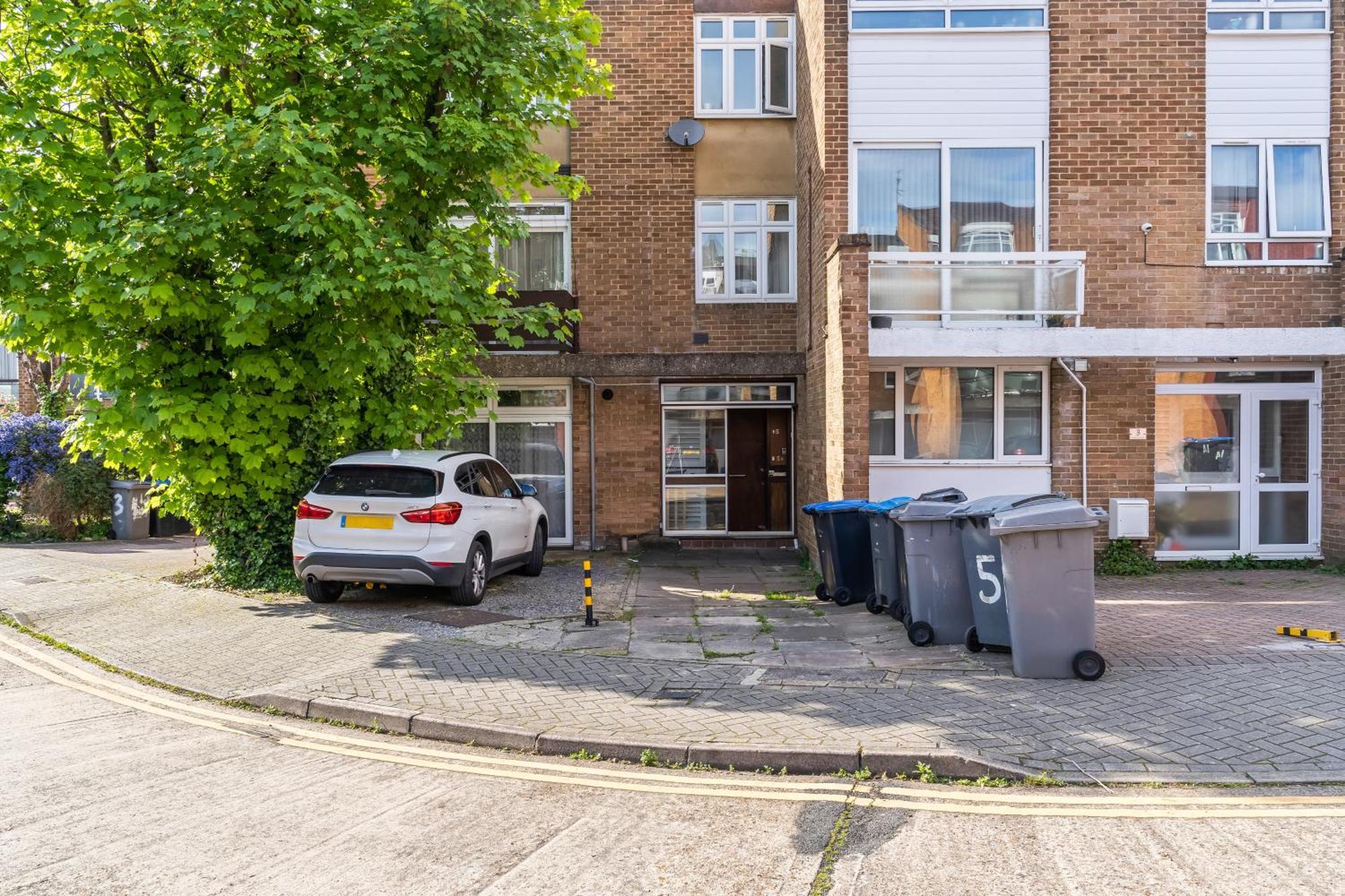 Wembley Stadium 4 Bed Pad Free Parking Holiday home London