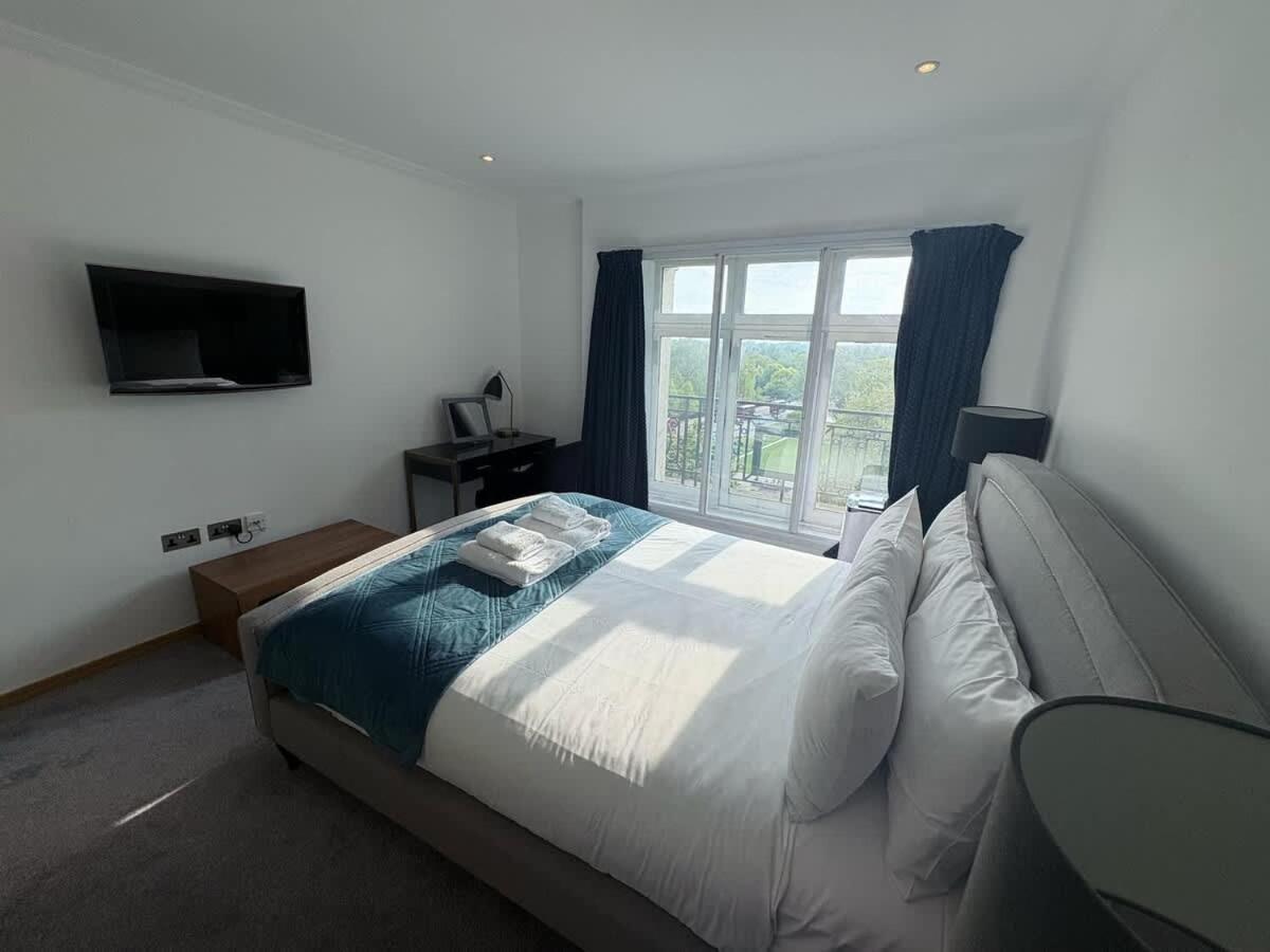 Estatesmen Park Lane Hyde Park London