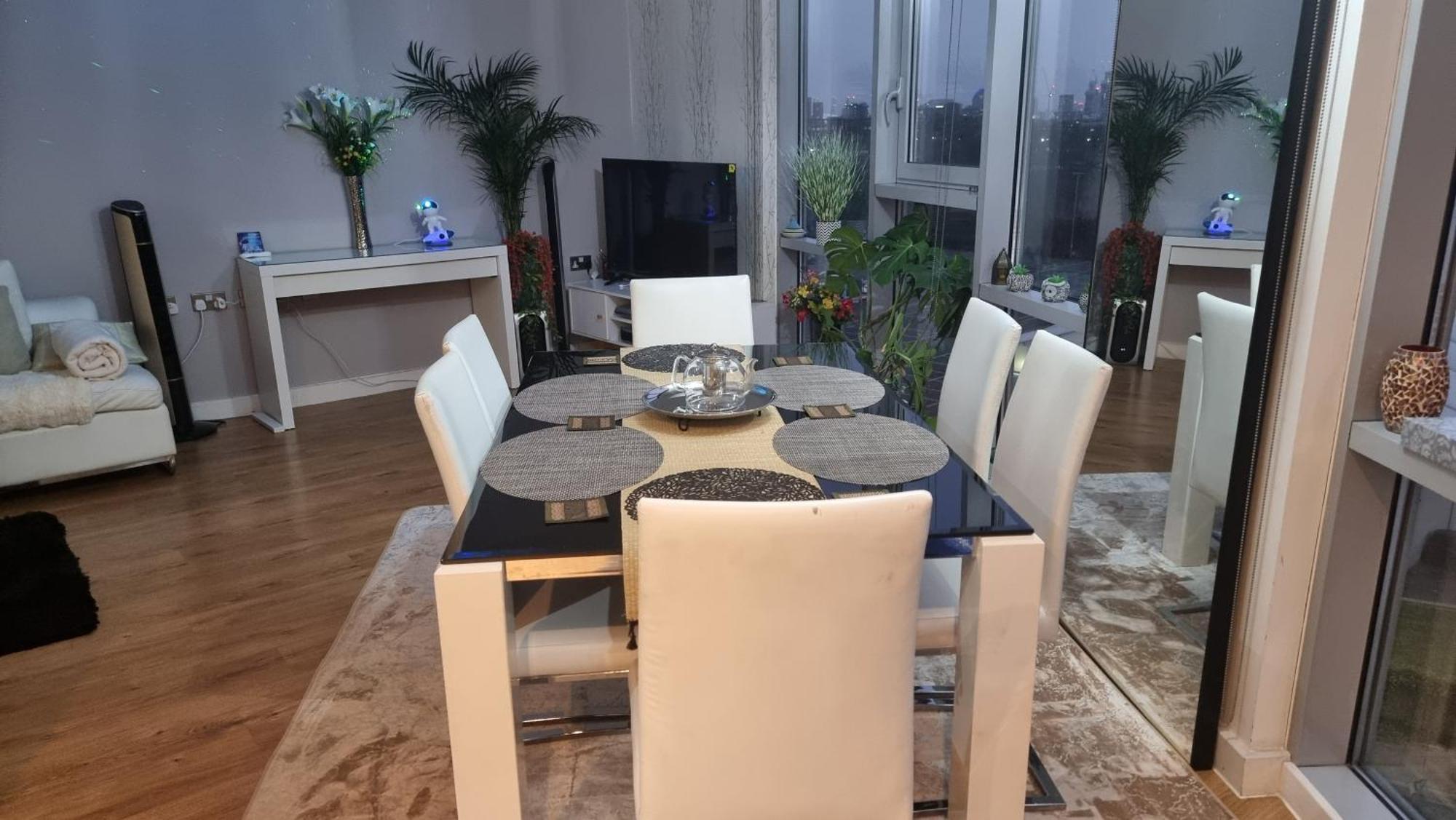 Stunning 2 Bedroom 2 Bathroom Flat With Panoramic View Appartement Londres