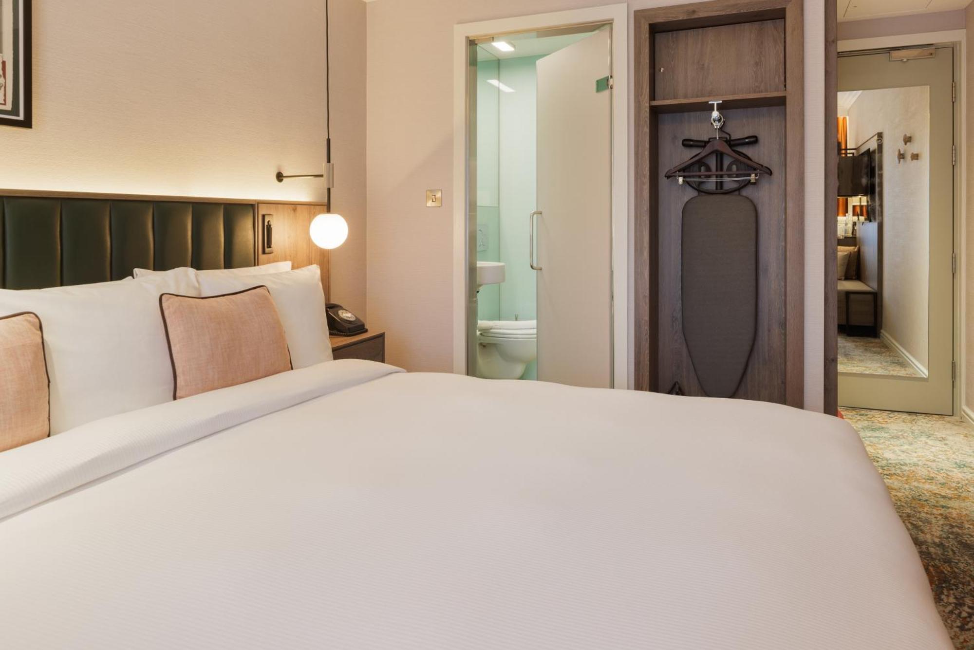 The Memoir Club Hotel Londres