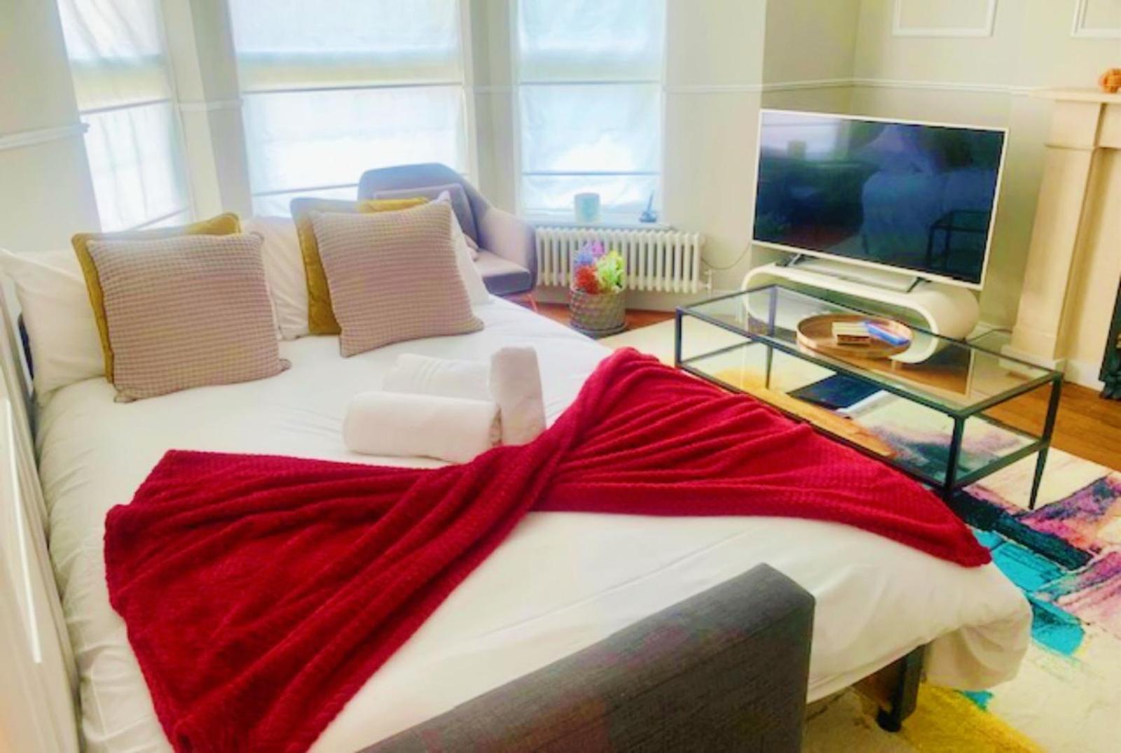Classical Beauty In Greenwich Apartamento Londres