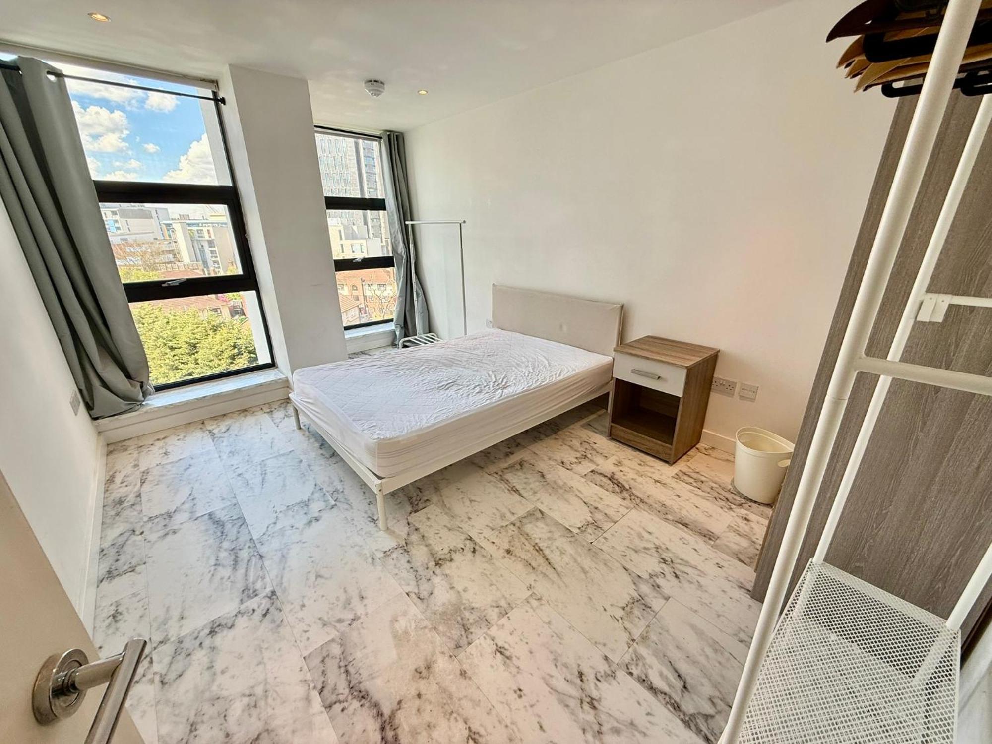 Aparthotel Deluxe Entire With 2x Bedrooms, 2x Bathrooms And A Big Living In The Olympic Park And Westfield At Stratford