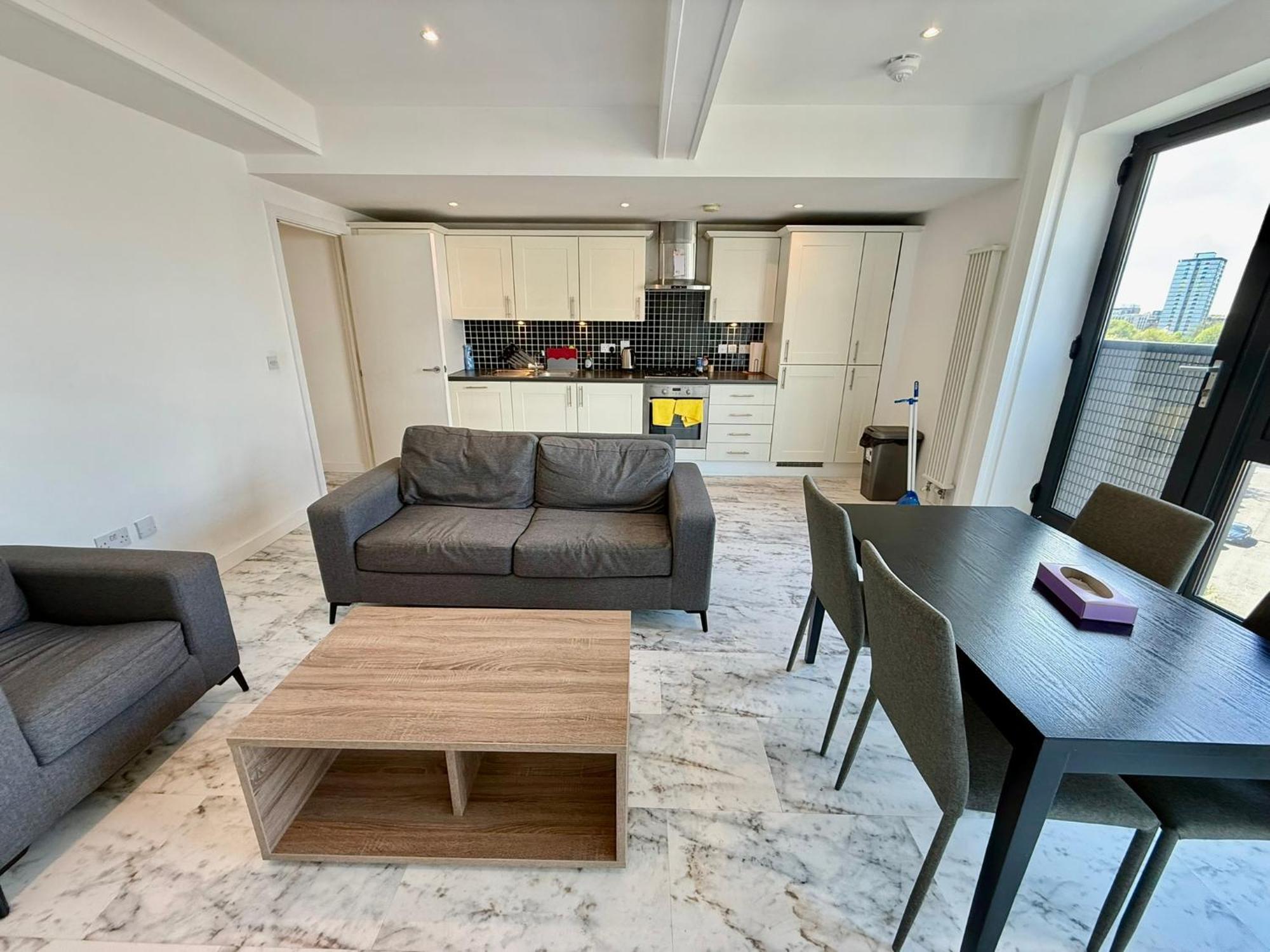 Deluxe Entire With 2x Bedrooms, 2x Bathrooms And A Big Living In The Olympic Park And Westfield At Stratford Londres