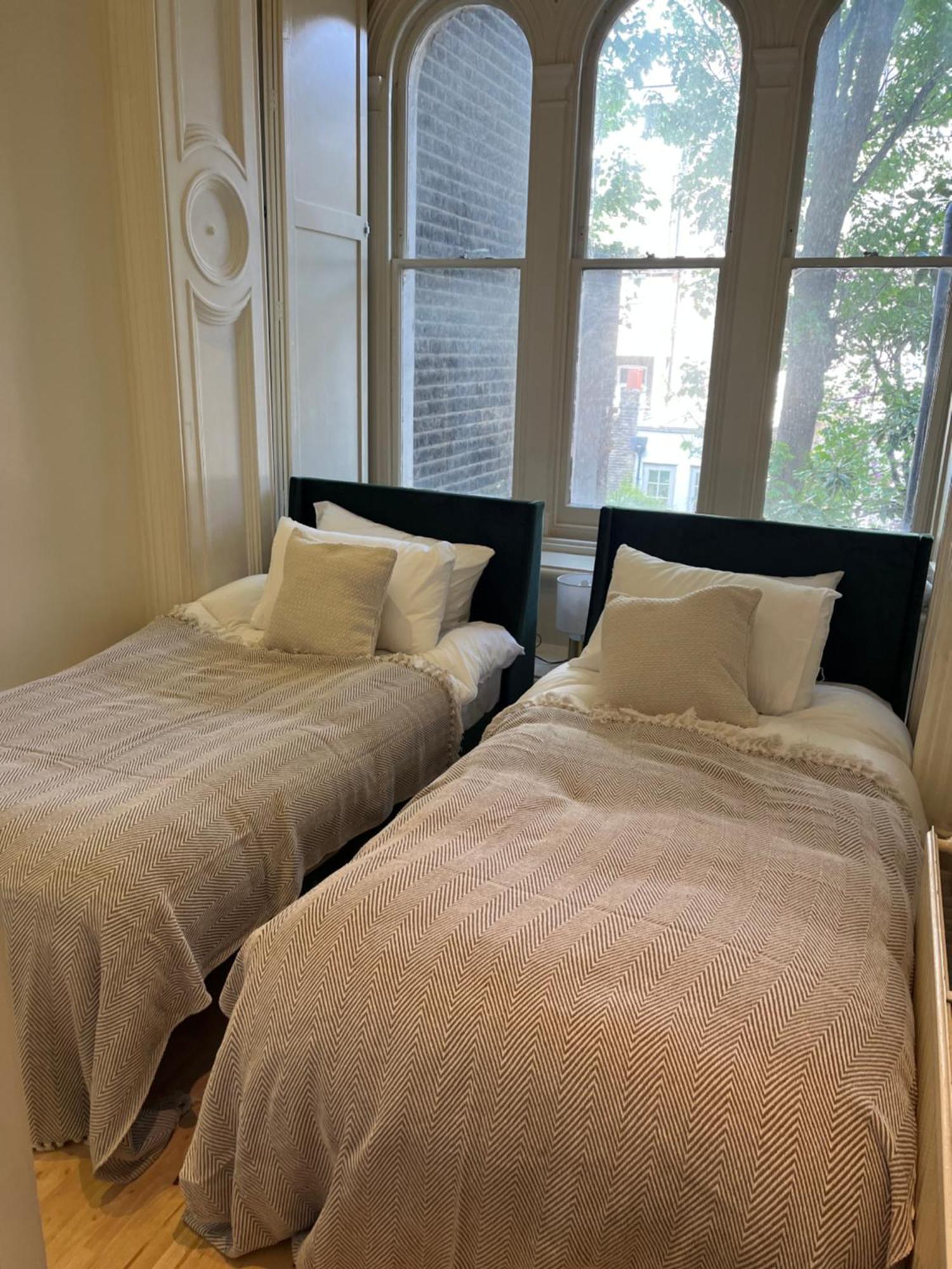 Newly Refurbished- Awesome Very Central Flat In Famous Notting Hill With A Balcony * Londres