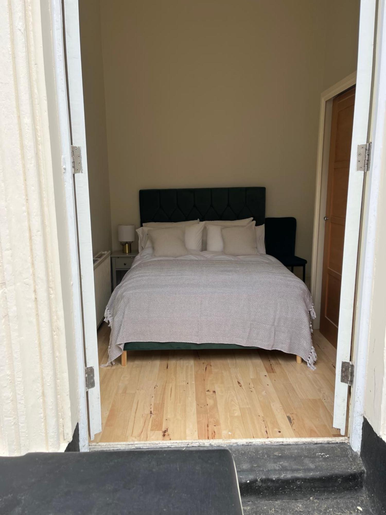 Newly Refurbished- Awesome Very Central Flat In Famous Notting Hill With A Balcony Appartement *