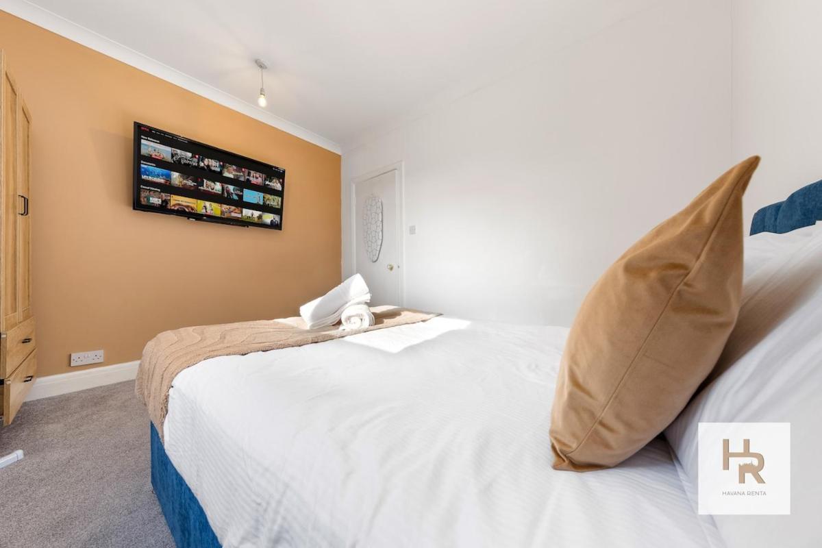 Prime Location - Stylish Retreat - Wifi & Netflix Apartamento