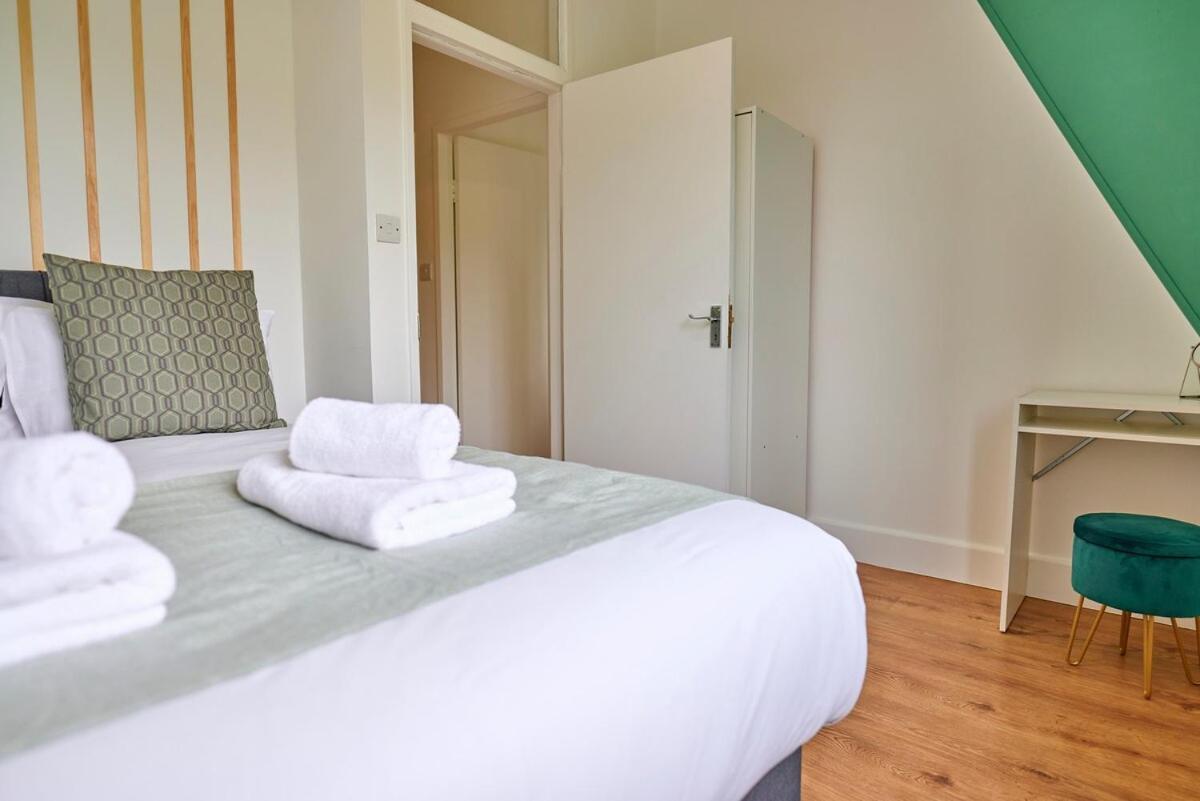 Elegant 3-bed Flat In Bayswater! Londen