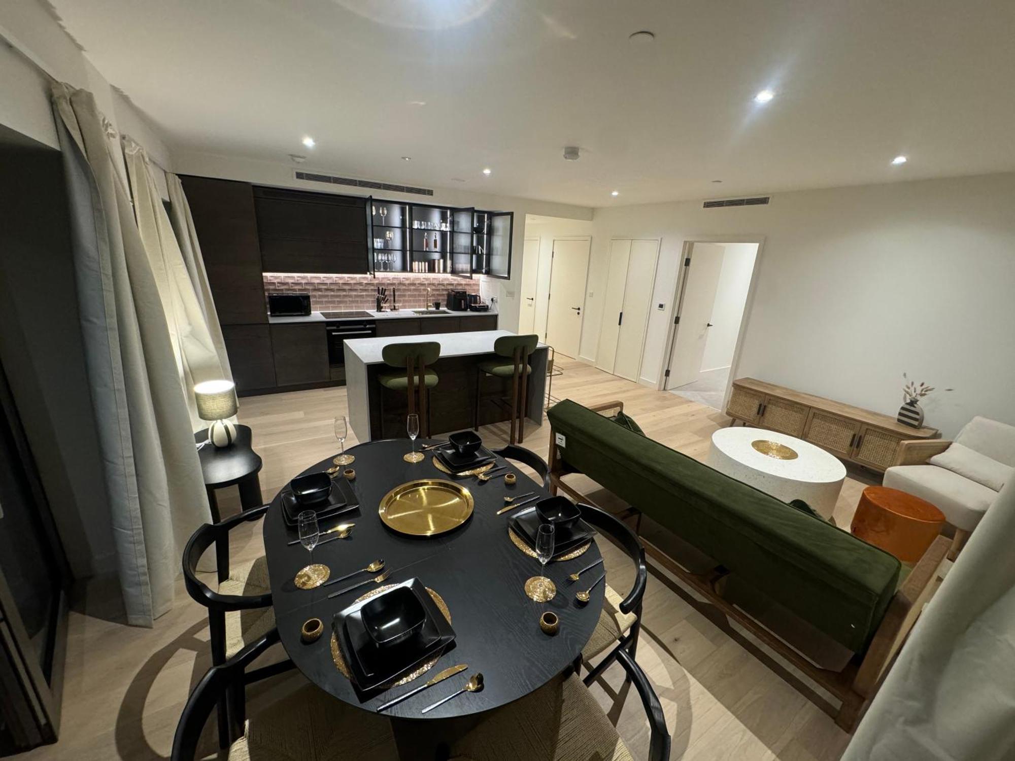 Apartment Waterside Near O2 Royal Dock With Parking And Ac *