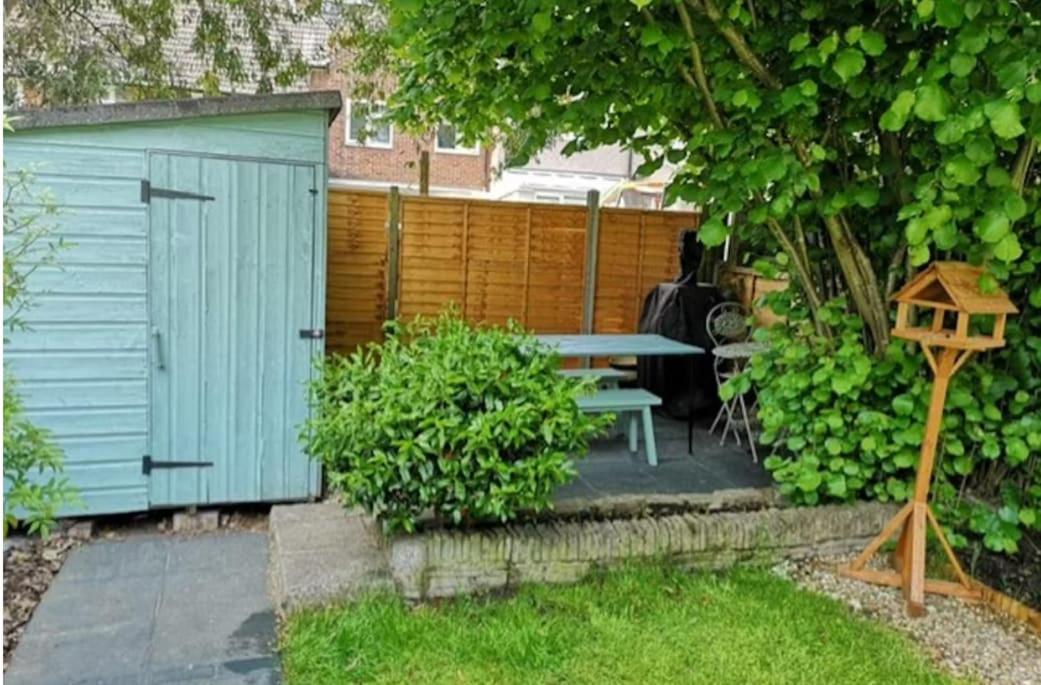 Appartement Modern 2-bedroom In Bromley