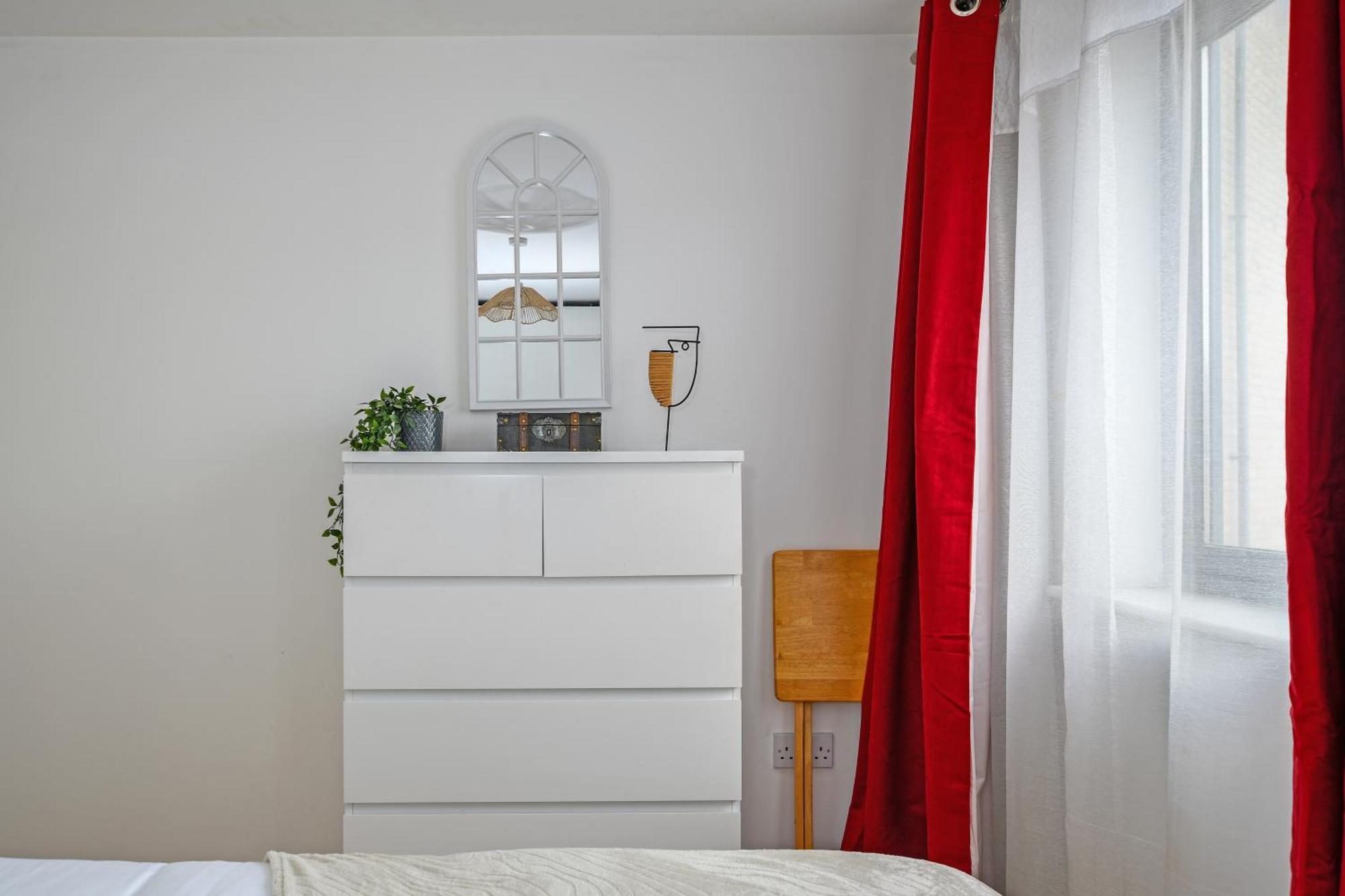 Beautiful Spacious 2 Bed Flat With 2 Parking Near Wembley Stadium Appartement