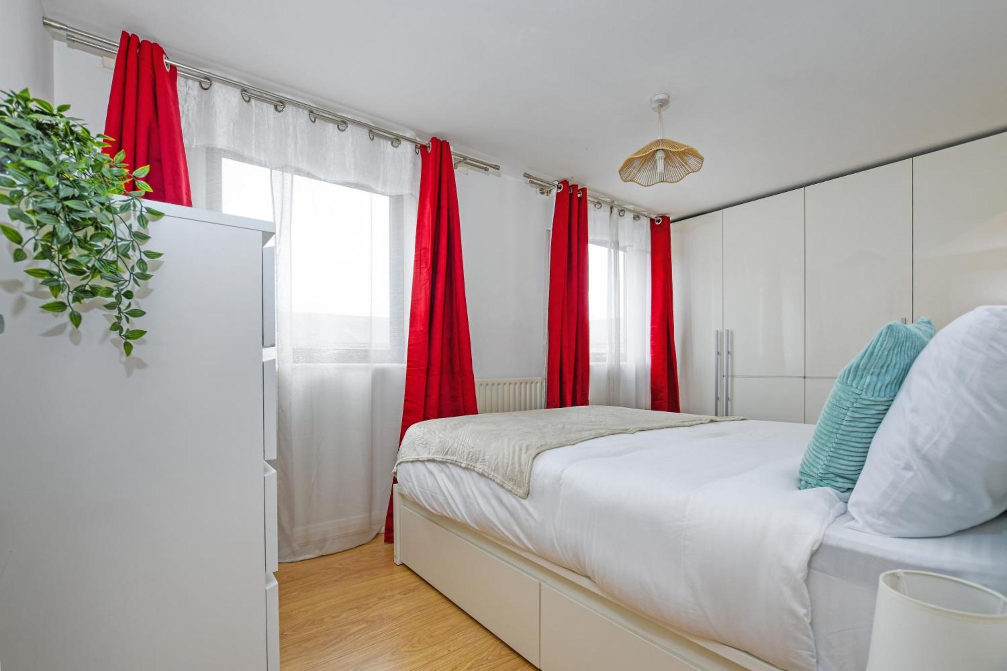 Appartement Beautiful Spacious 2 Bed Flat With 2 Parking Near Wembley Stadium *