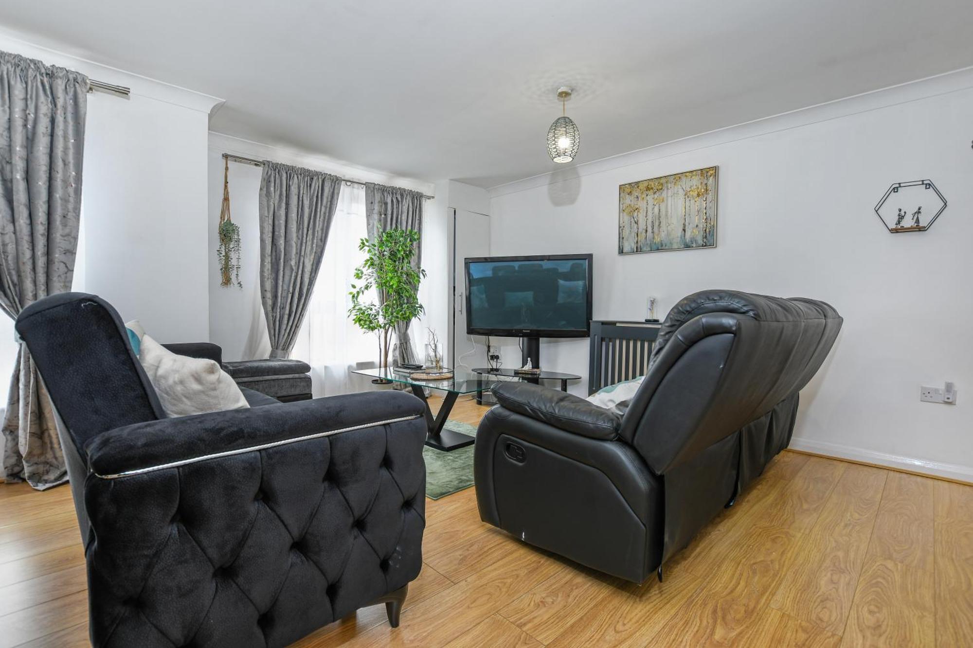 Beautiful Spacious 2 Bed Flat With 2 Parking Near Wembley Stadium Apartamento Londres