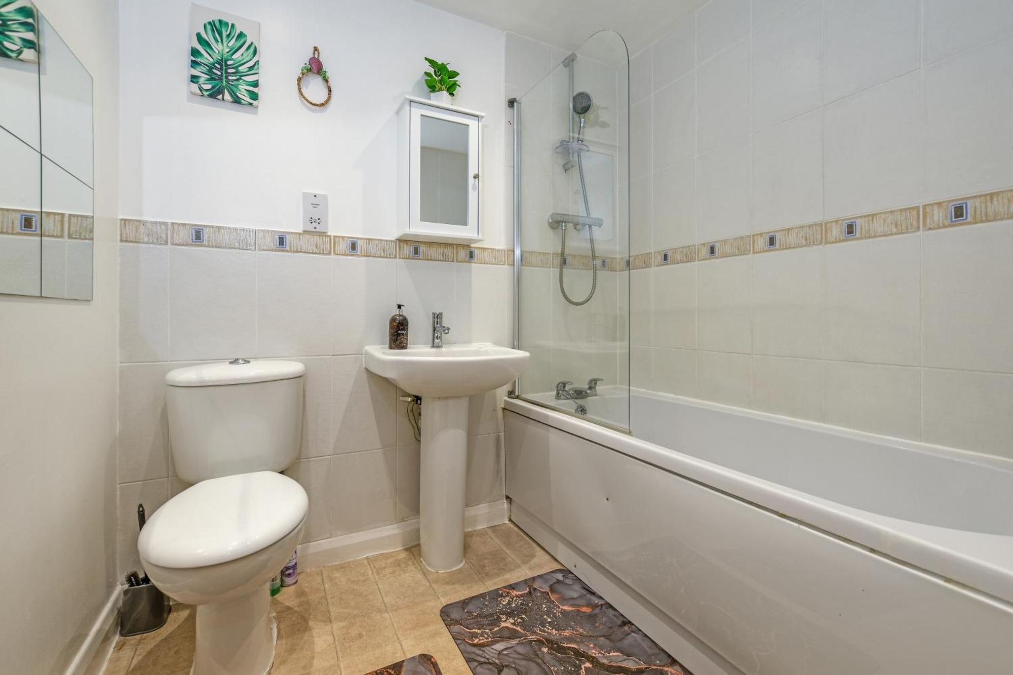 Appartement Beautiful Spacious 2 Bed Flat With 2 Parking Near Wembley Stadium Londen