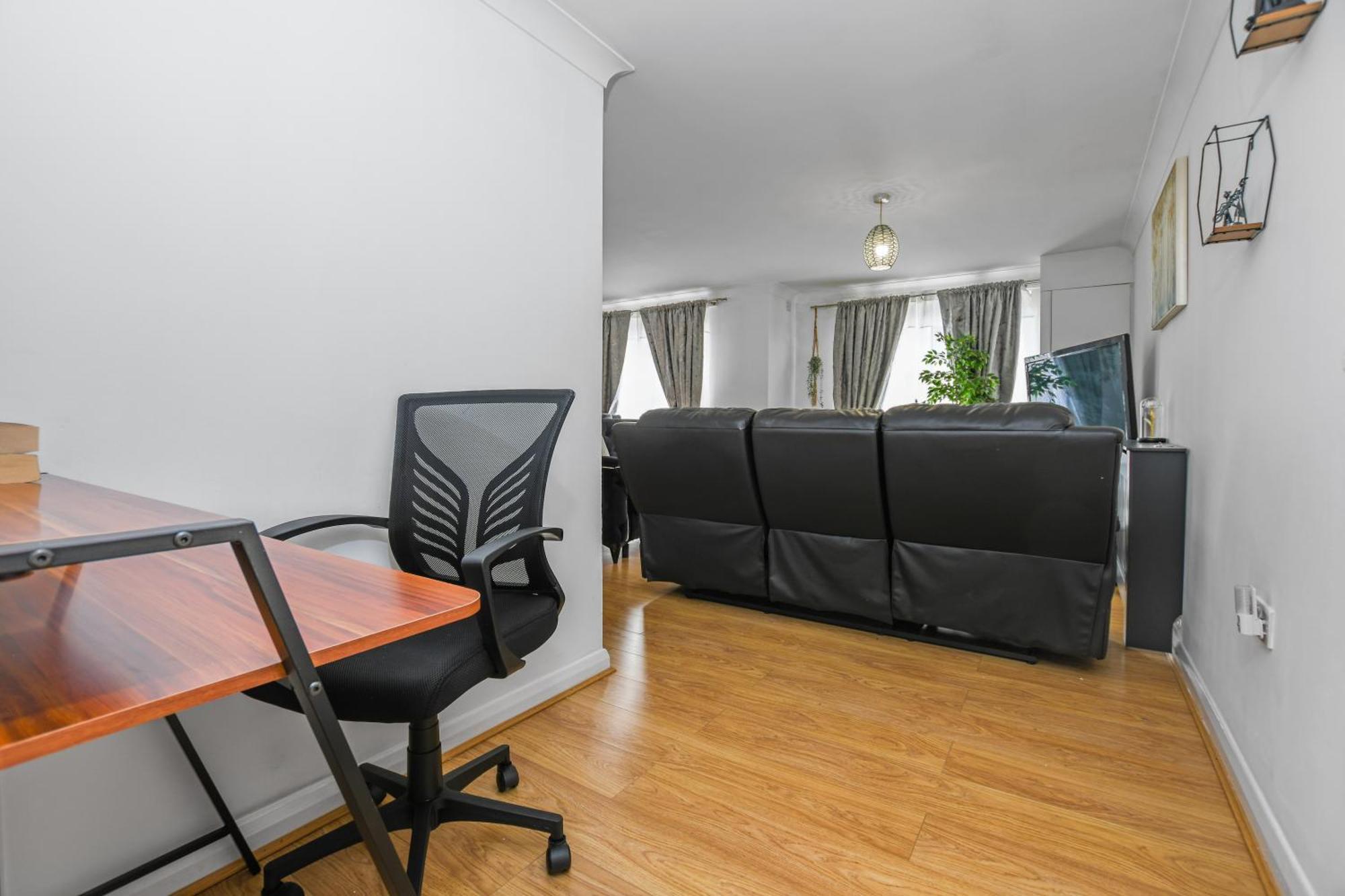 Beautiful Spacious 2 Bed Flat With 2 Parking Near Wembley Stadium Apartamento Londres