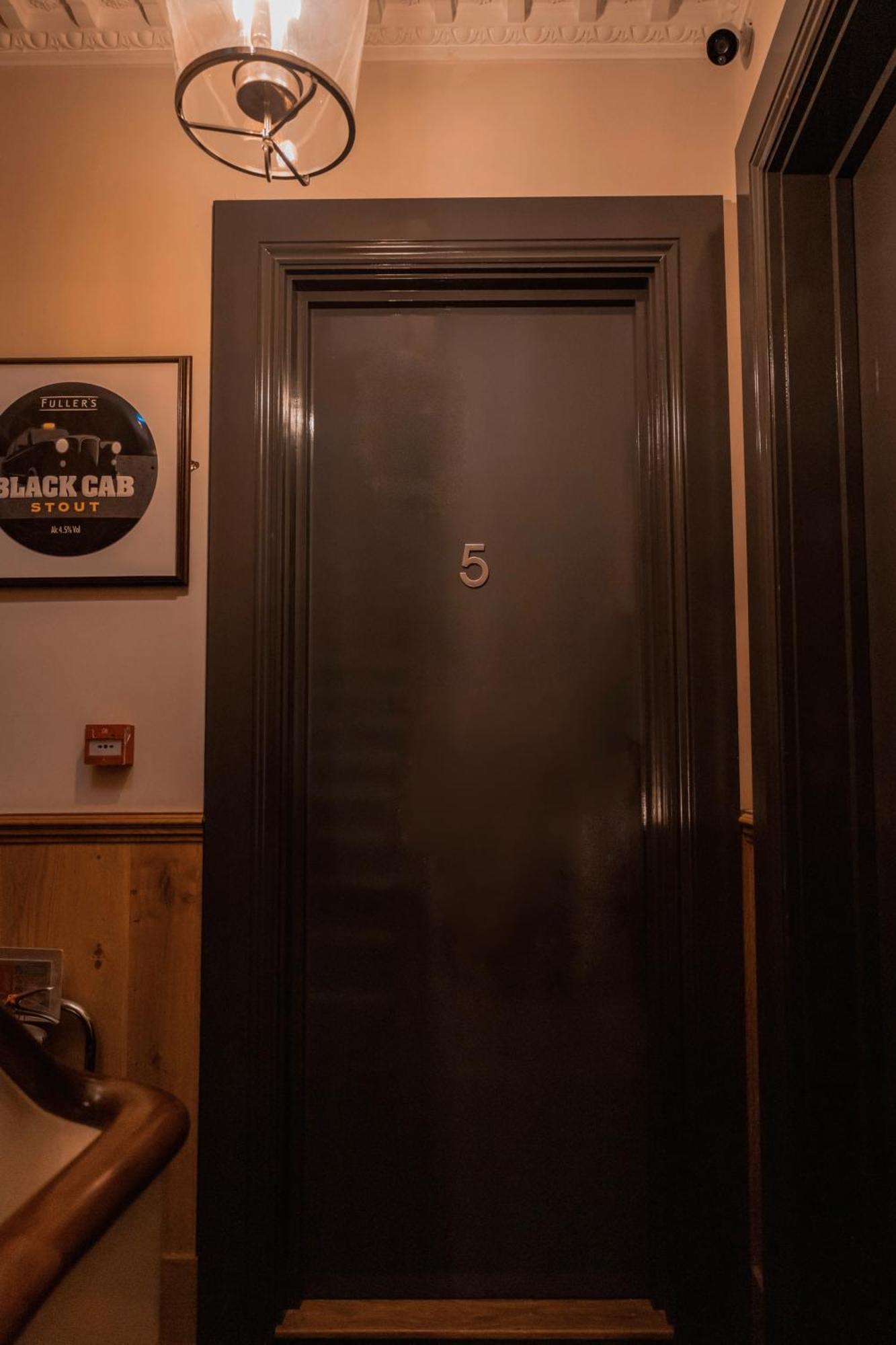 24 Hotel
