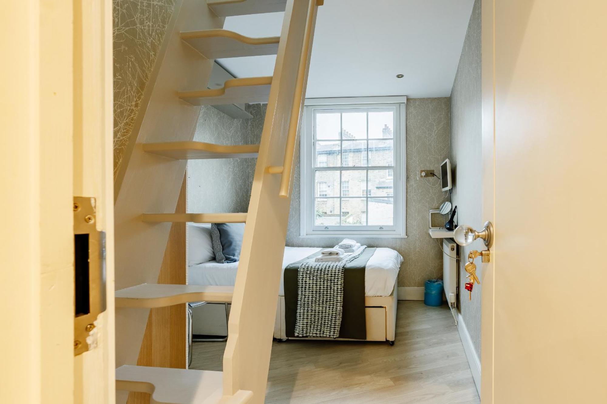 Stunning Modern 2-floor House With 3 Ensuite London