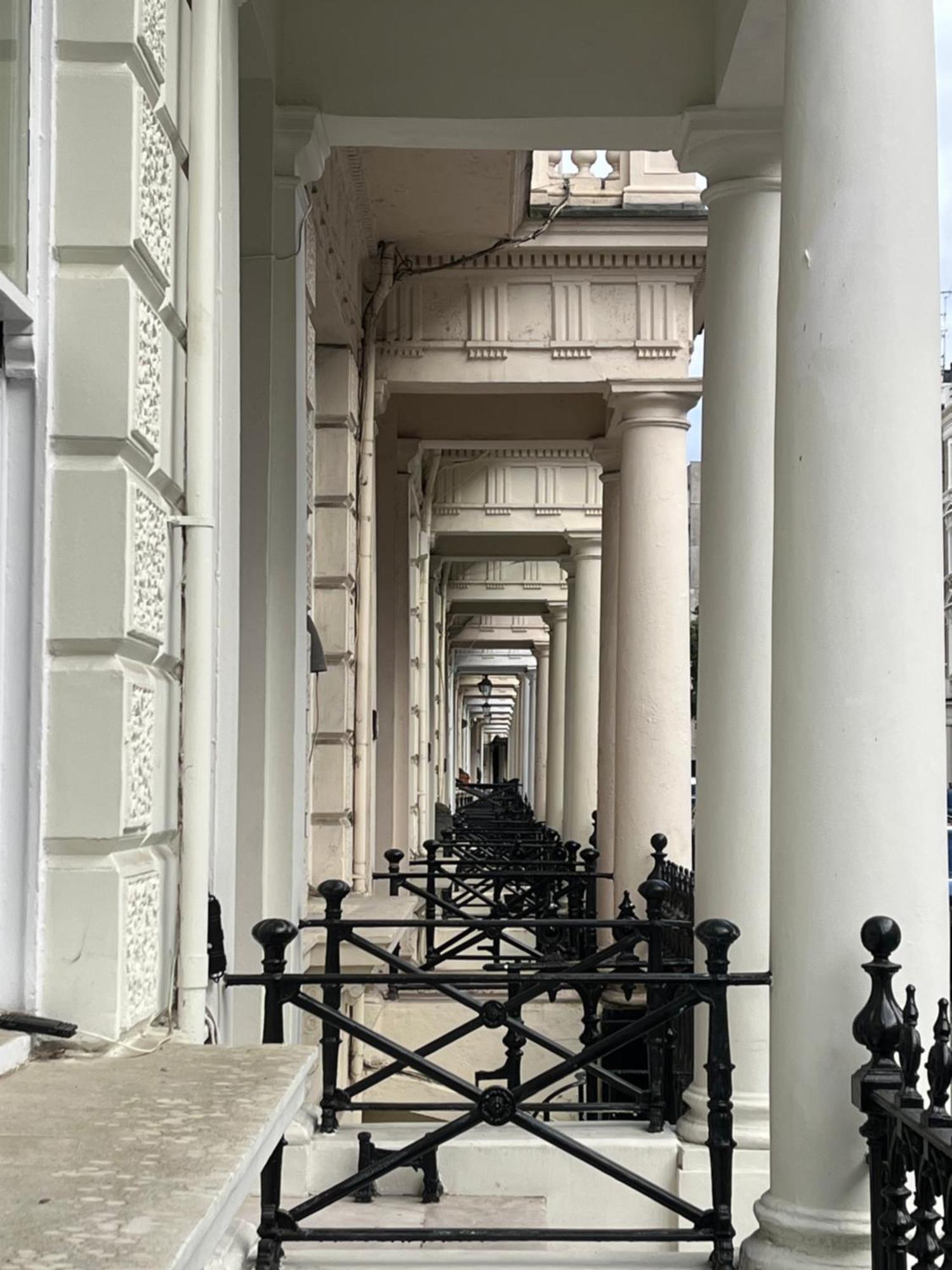 Newly Refurbished- Awesome Very Central Flat In Famous Notting Hill With A Balcony Appartement