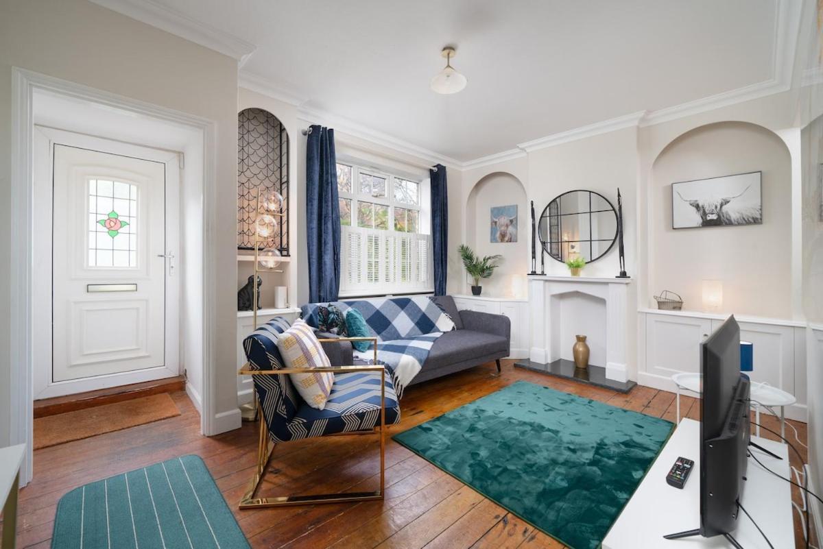 Villa Character Luxury 6 Person 2 Bathroom Garden Sunroom Free Parking Londen