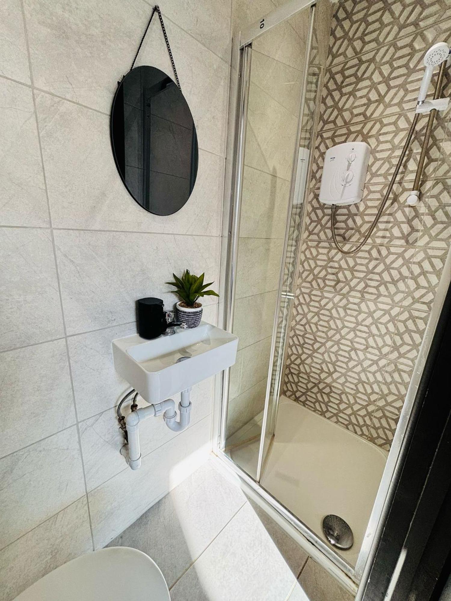 Holloway's House - No 37 - Bright & Cozy Escape Apartamento *