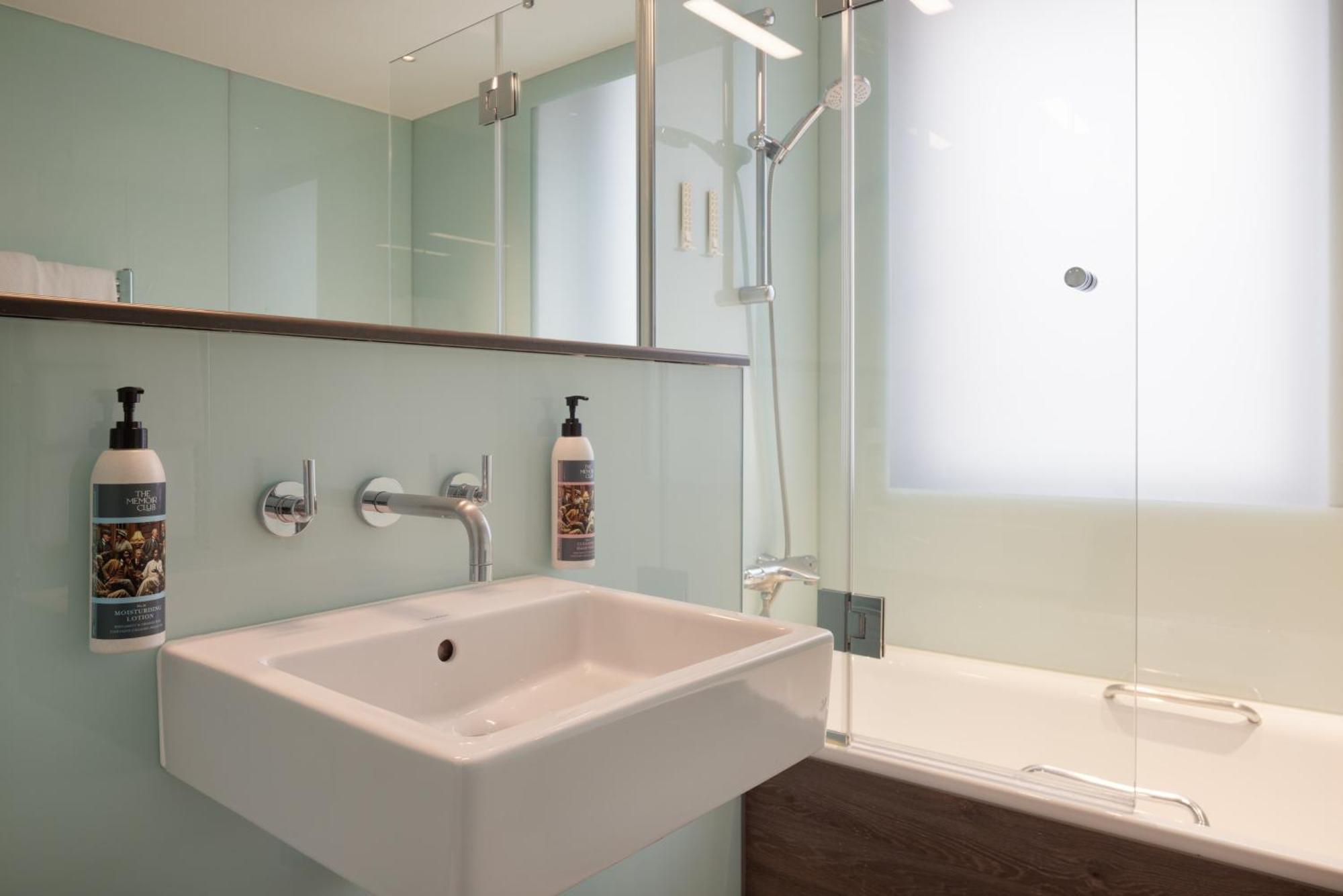 Hotel The Memoir Club, Formerly Ambassadors Bloomsbury 4*
