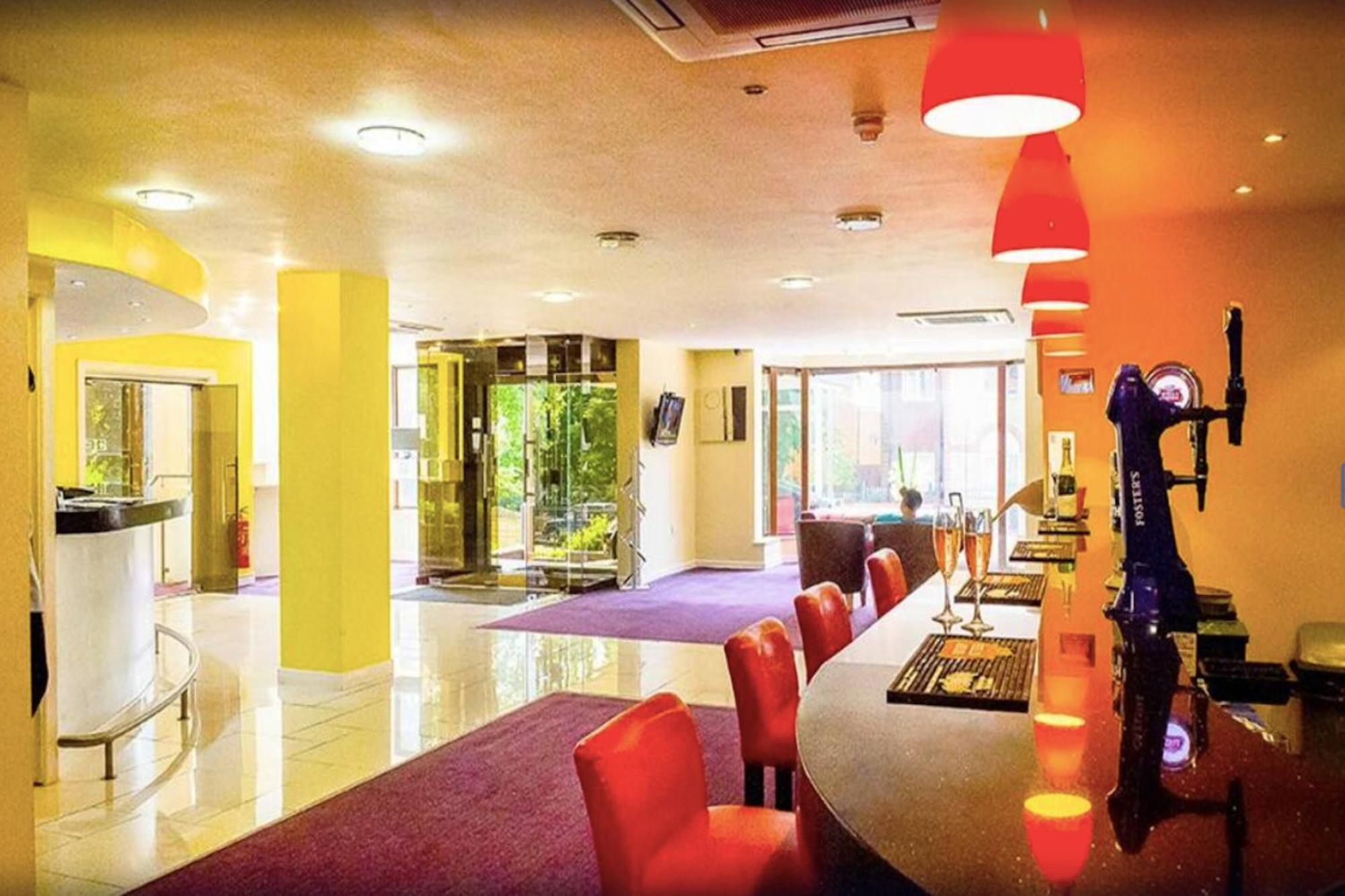 Hotel The 2*