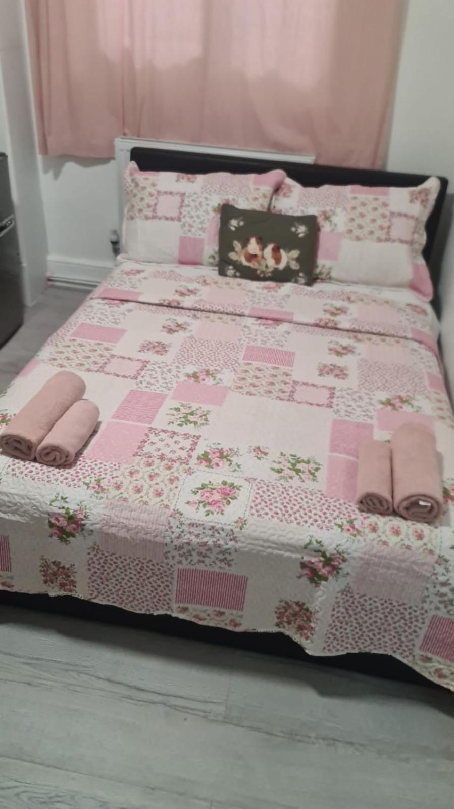 Homey Flat In Heart Of * London