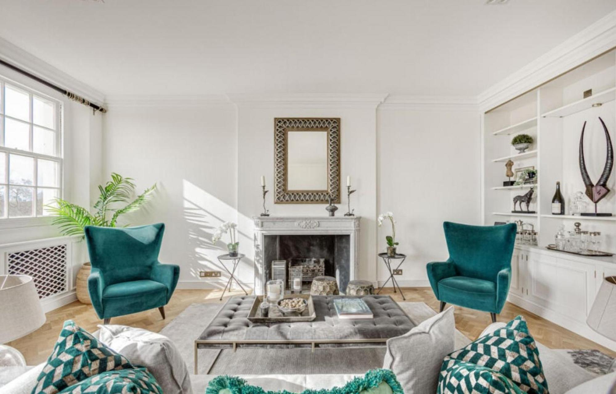 Bright & Spacious 4-bed Flat In Apartamento *
