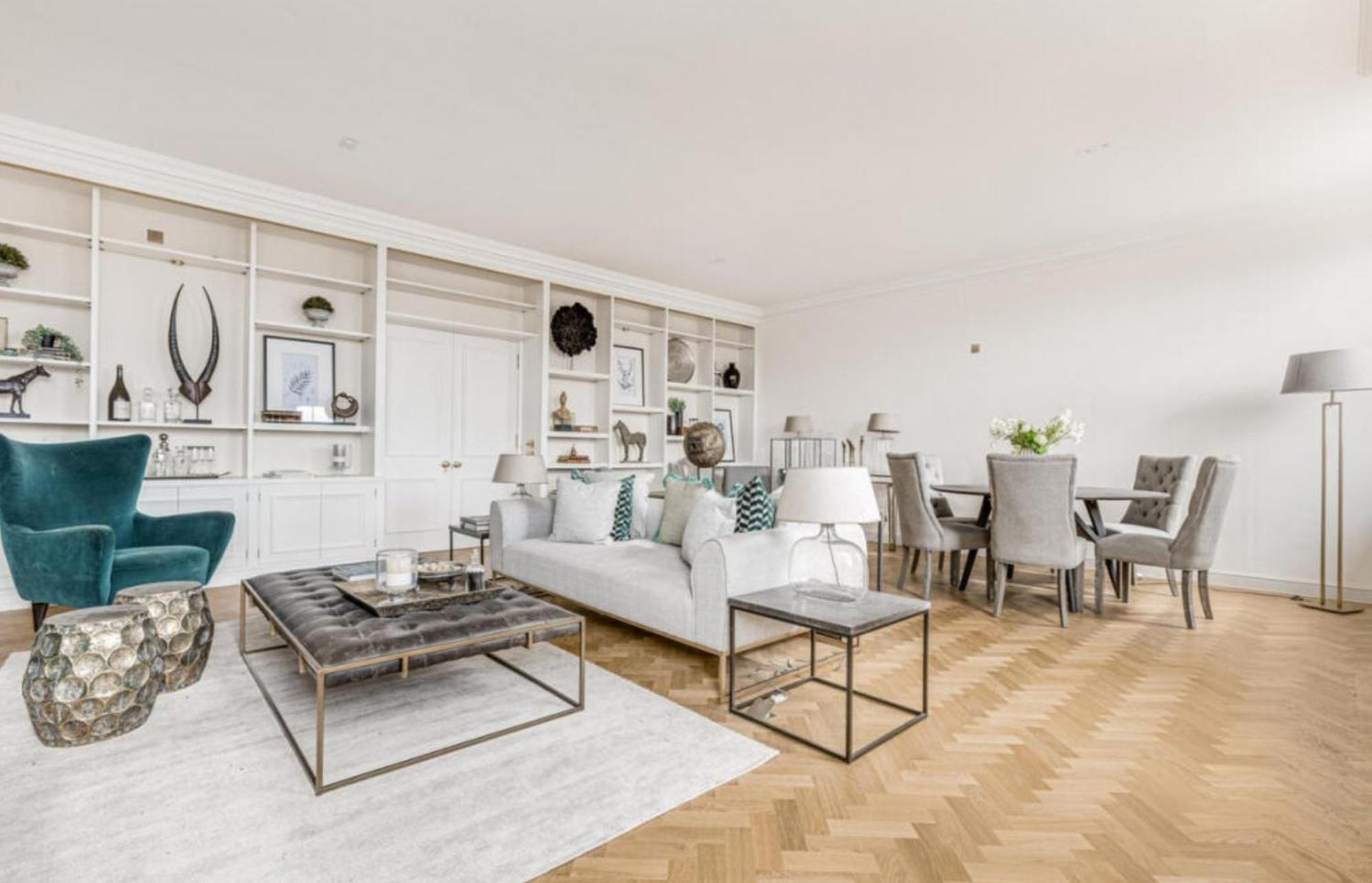 Bright & Spacious 4-bed Flat In Apartamento *