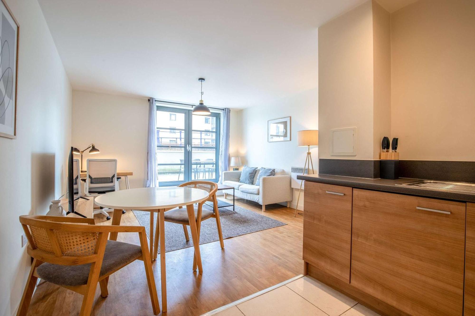 Londwell & Limehouse With Balcony * Londres