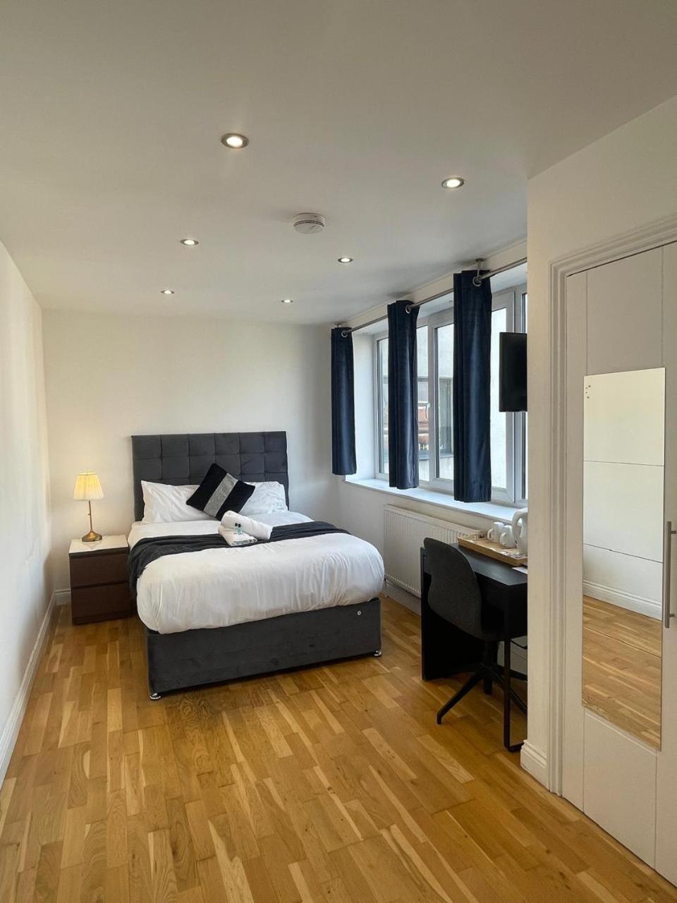 Arena House Guest house *