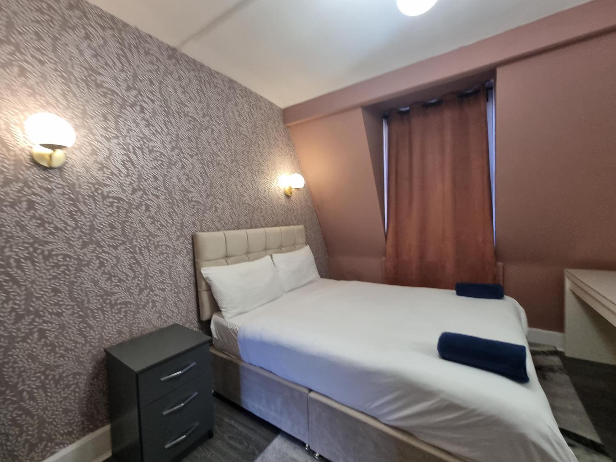 A8-3rd Floor 3-bed Flat In Elephant And Castle