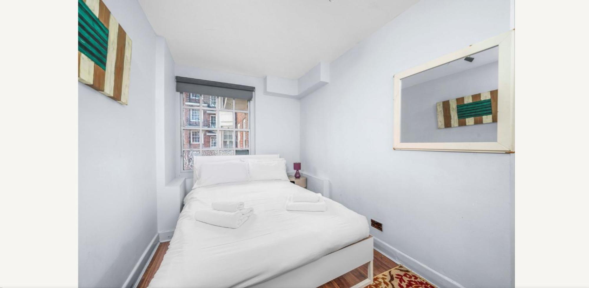 2 Bed Flat In * Londres