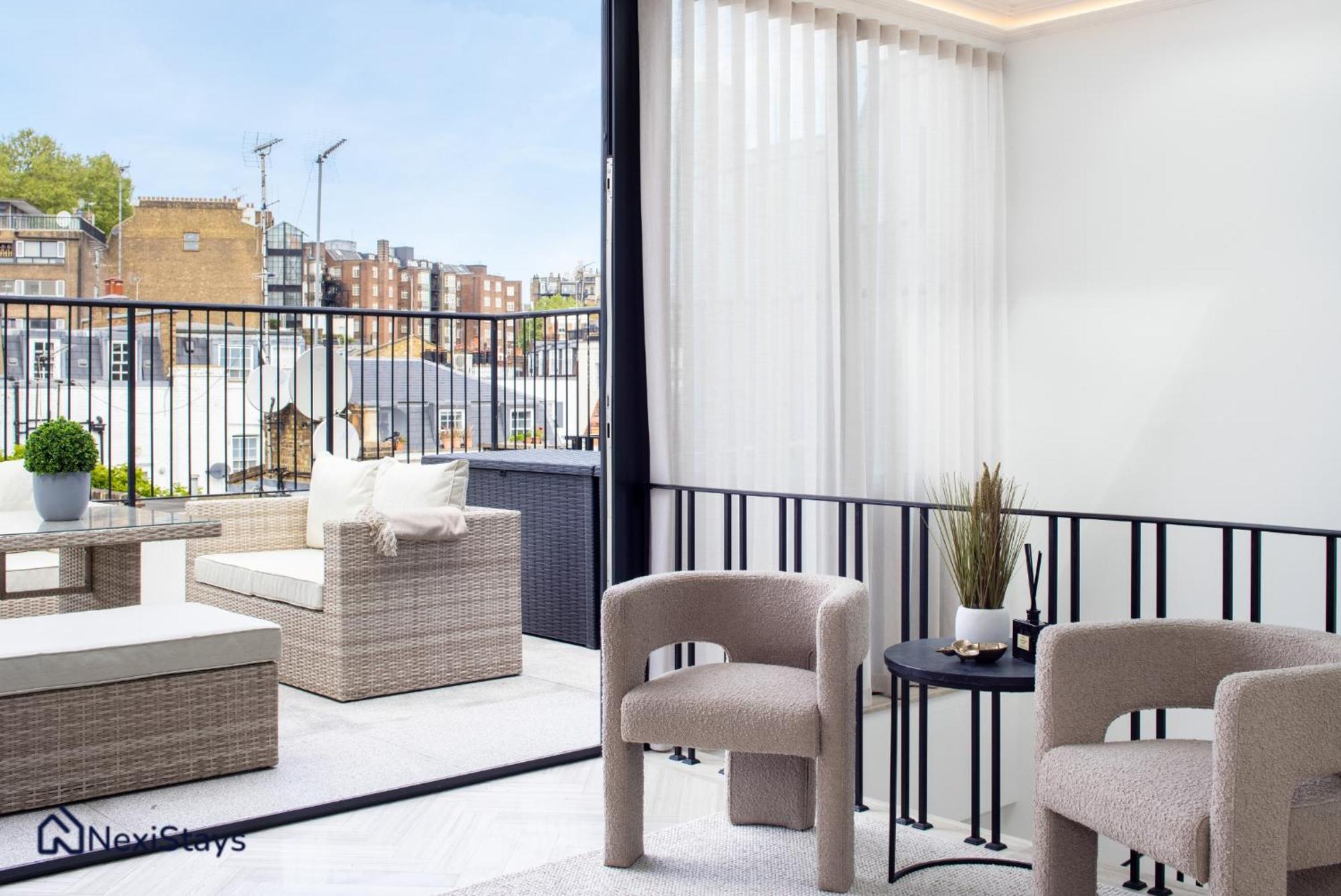 1 Min Walk To Harrods, Knightsbridge Penthouse * Londen
