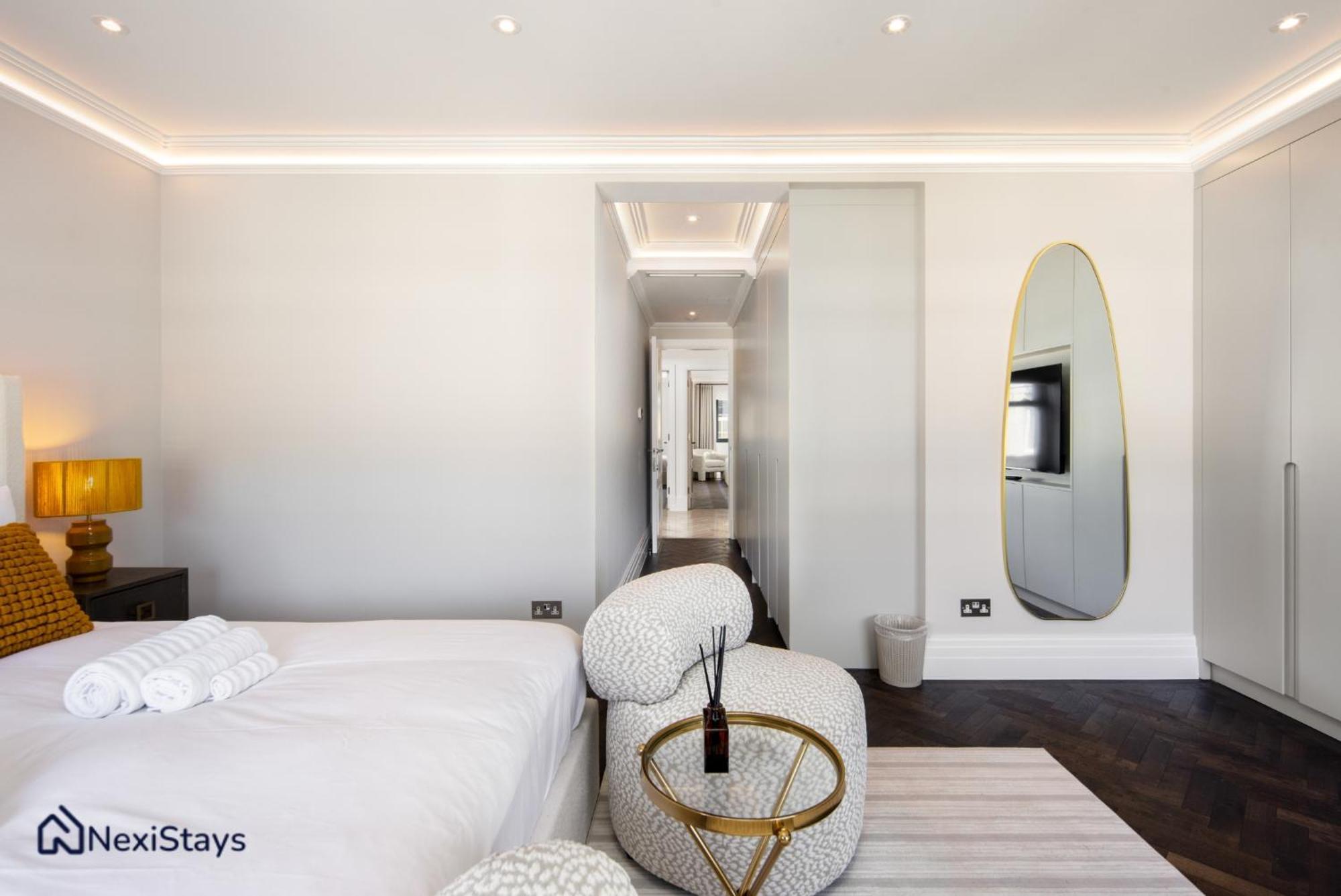 1 Min Walk To Harrods, Knightsbridge Penthouse *