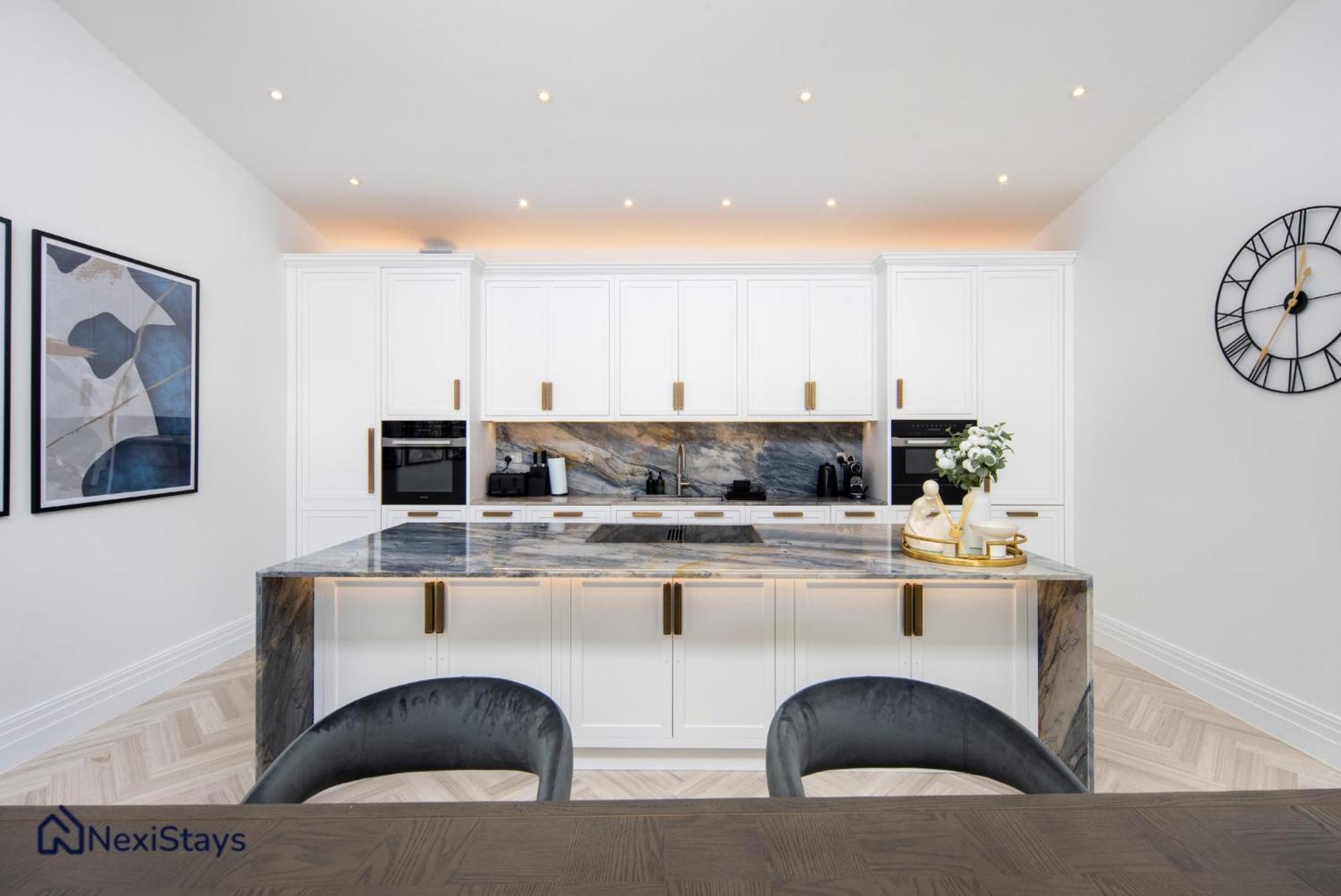 1 Min Walk To Harrods, Knightsbridge Penthouse