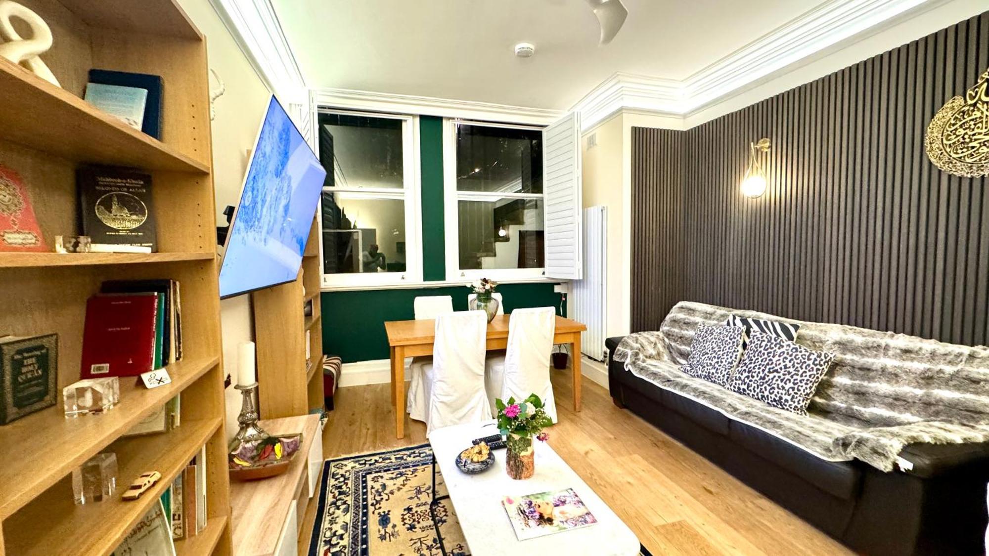 2 Bedroom In South Kensington By Wild Apartamento *