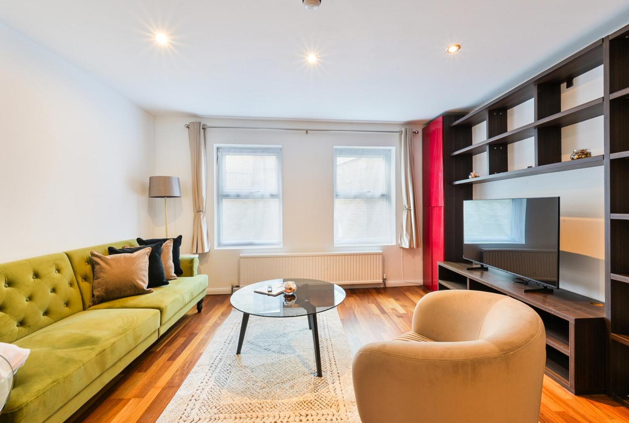 Avari - Hatton Collection * Londres