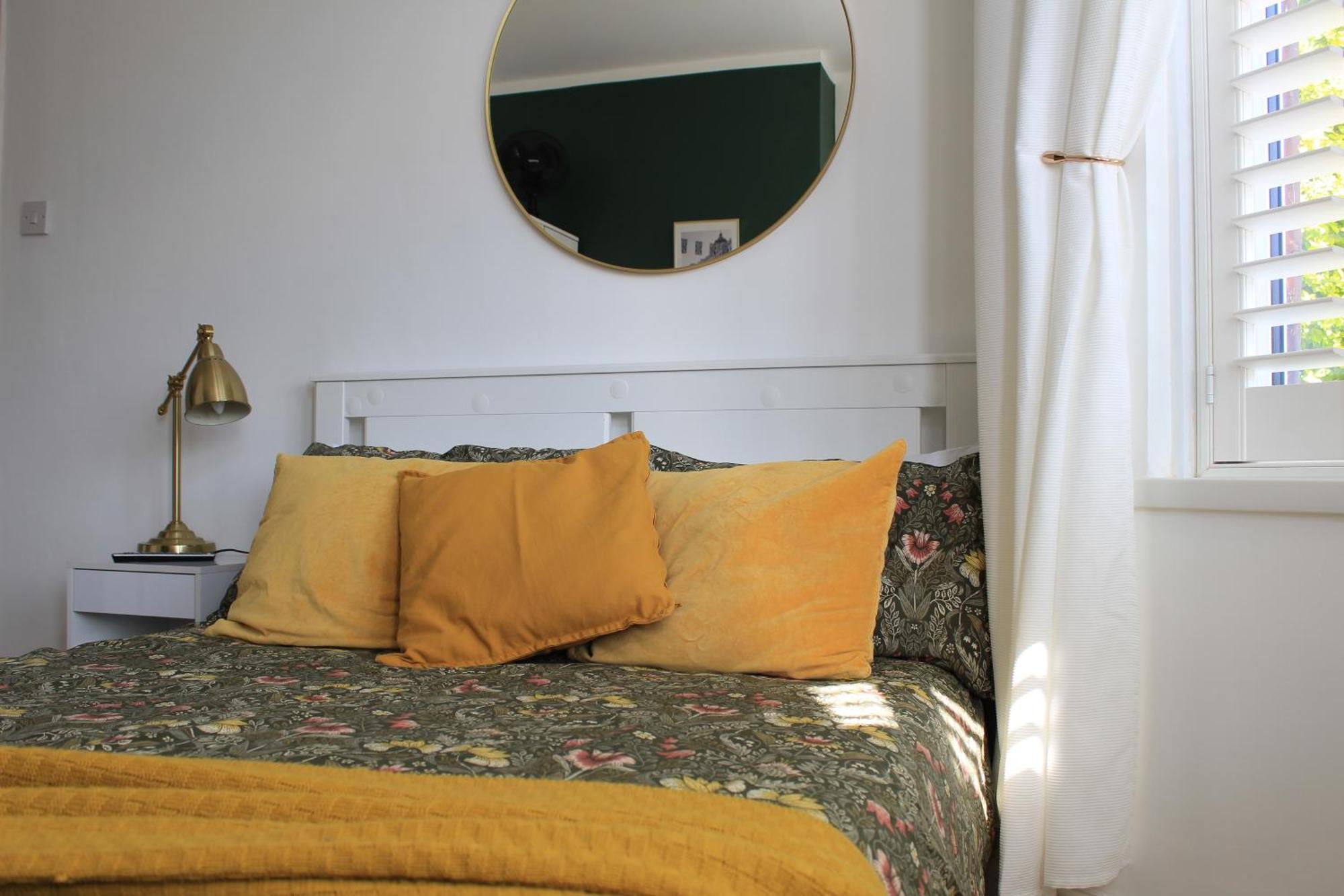 Stylish Ensuite 15 Mins To * London
