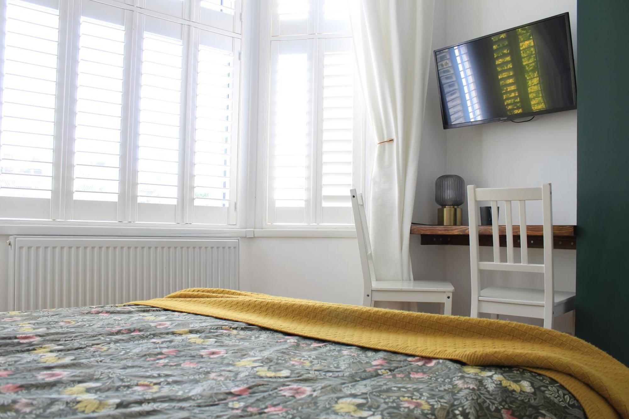 Stylish Ensuite 15 Mins To Homestay