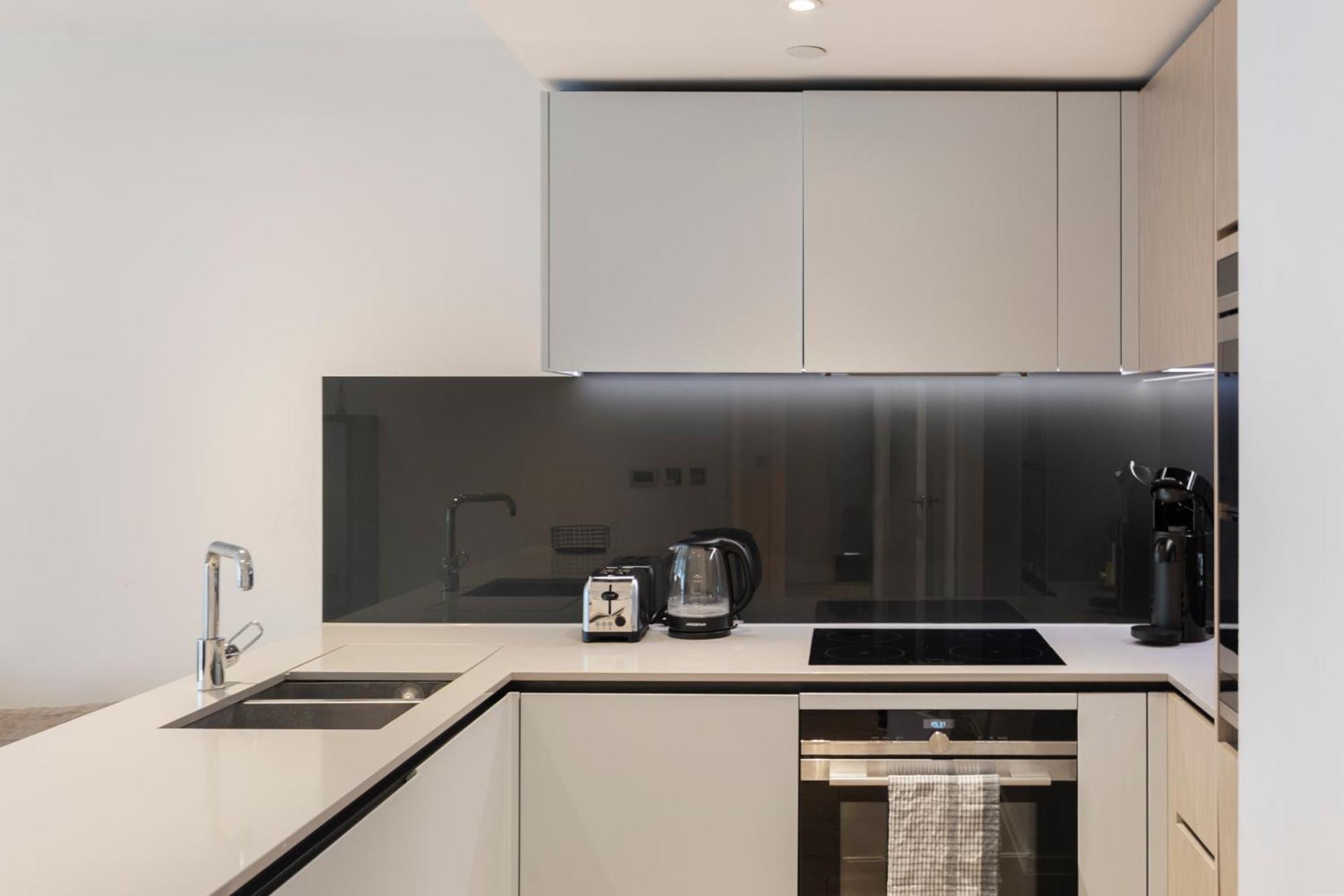 Modern 2br Flat With Balcony Prime Location Apartamento *