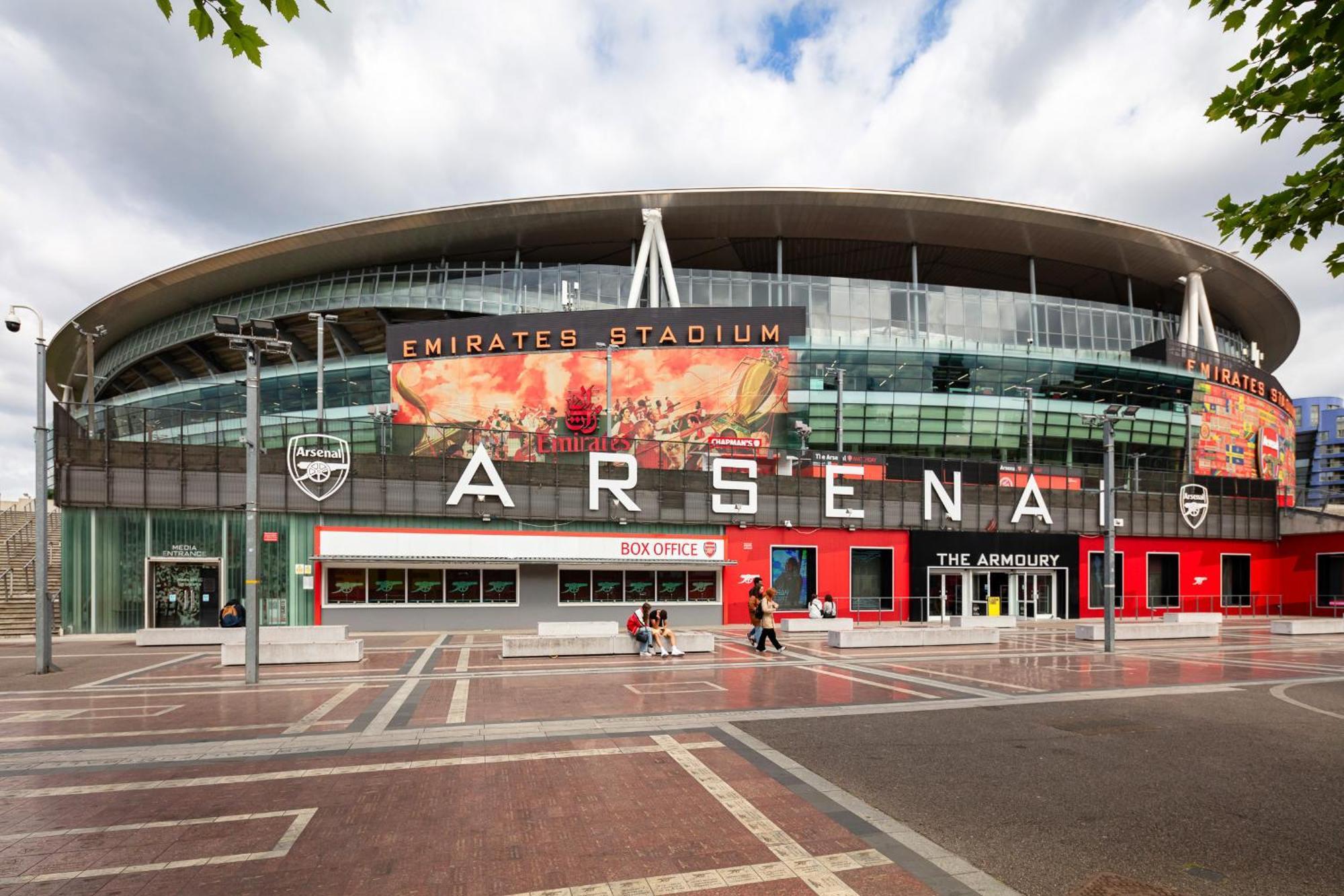 Stylish 2-bed Retreat Steps From Emirates Stadium Londres