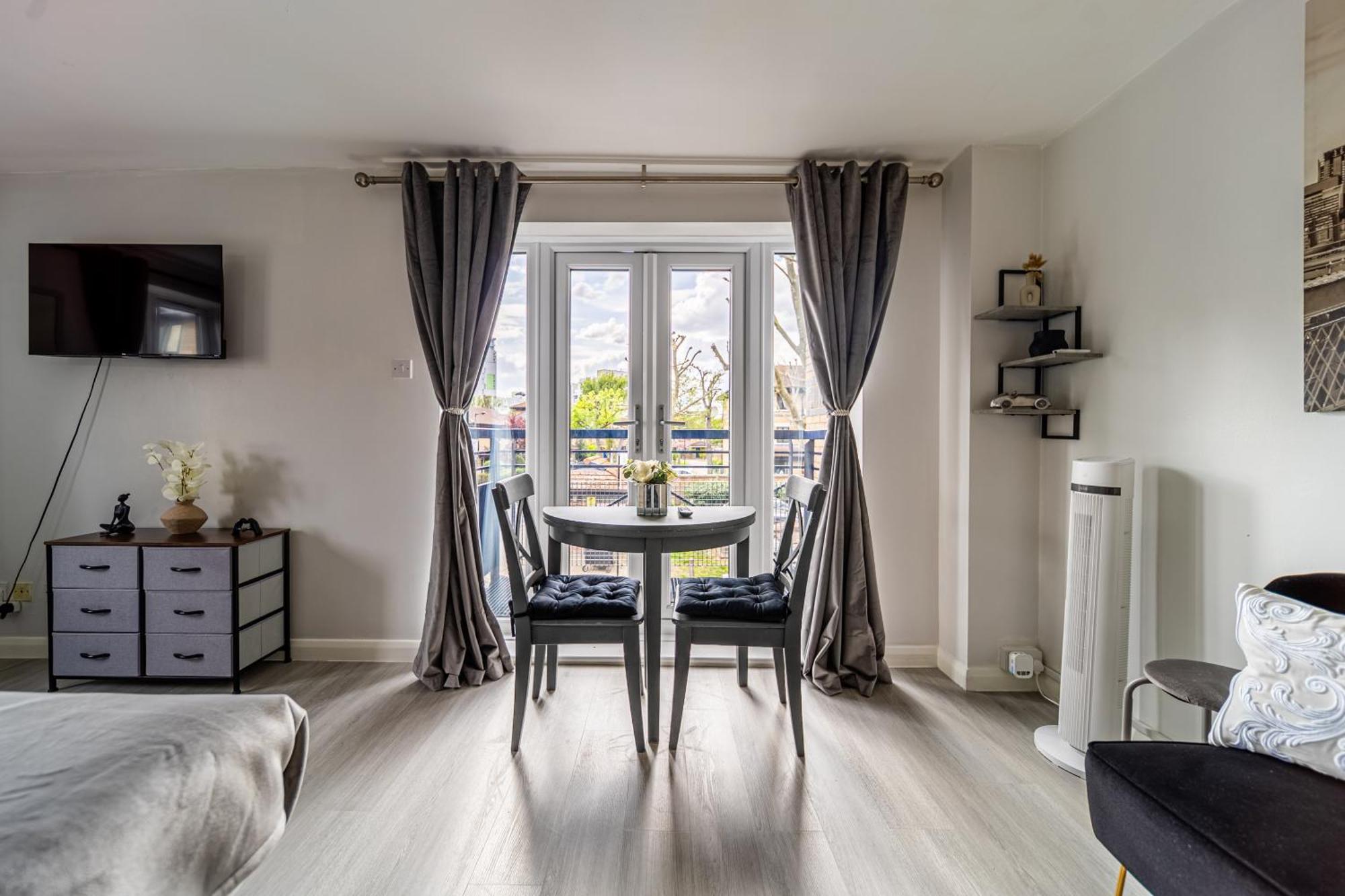 Appartement Luxurious & Spacious 3-br Free Parking Balcony Londres