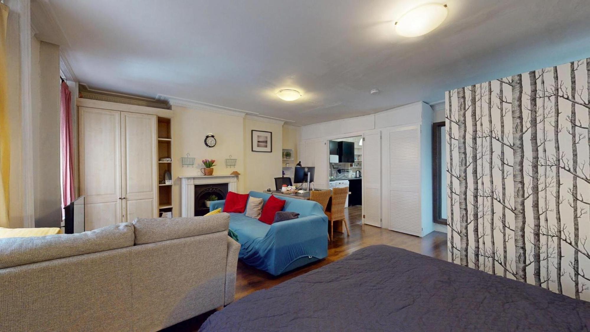 Spacious One-bedroom Flat In Westminster Near Embankment, London
