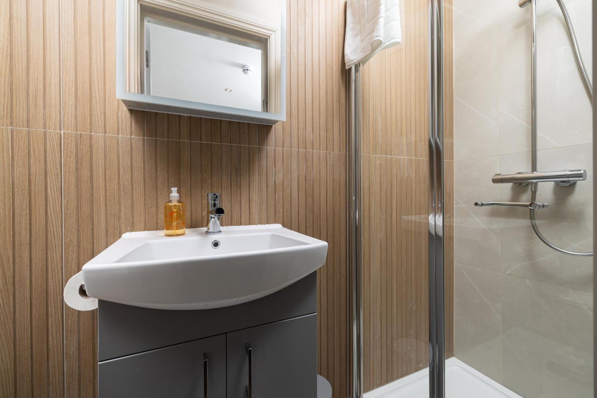 Charmstay Kensington Olympia Apartamento Londres